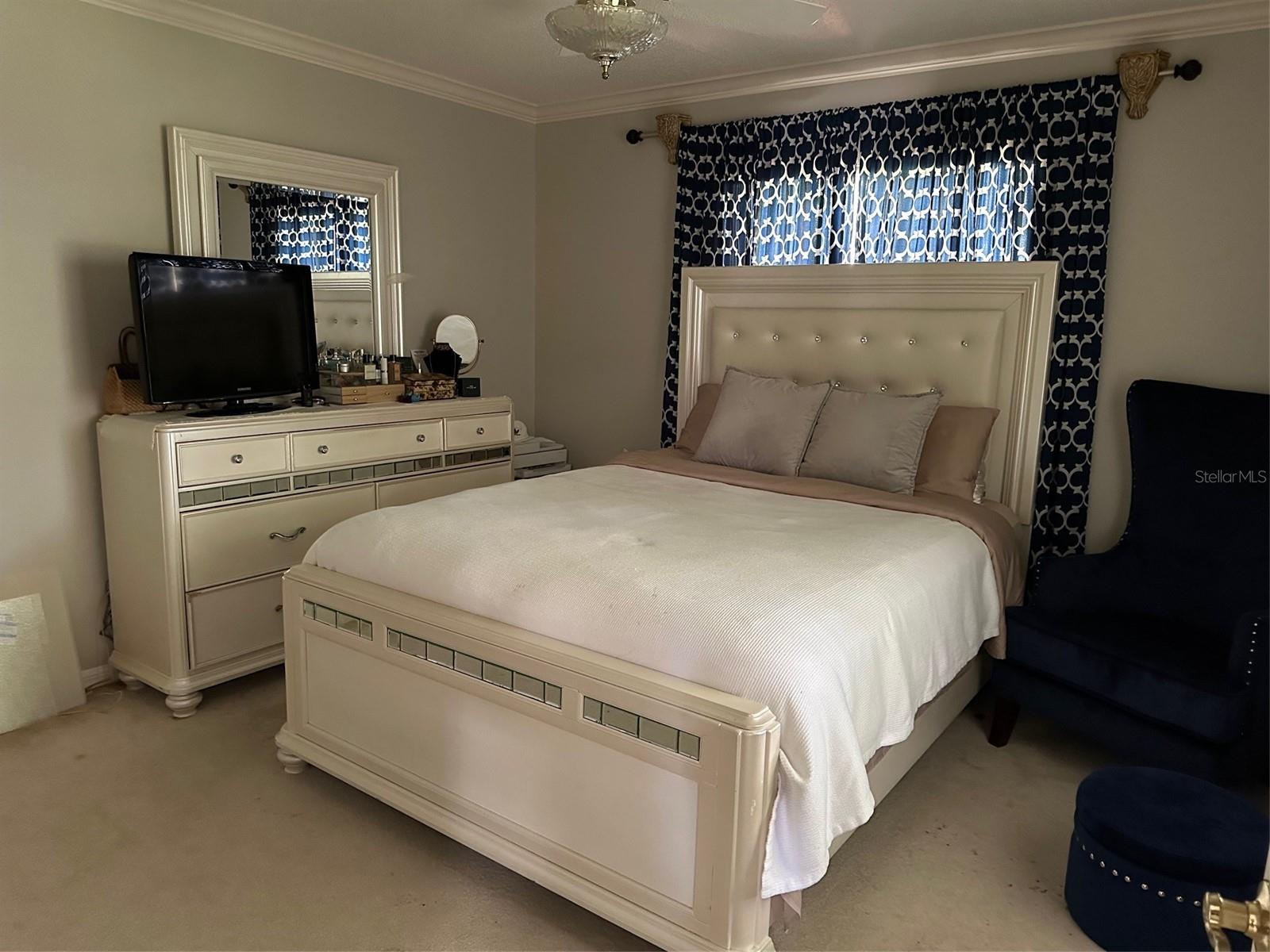 Guest bedroom 2