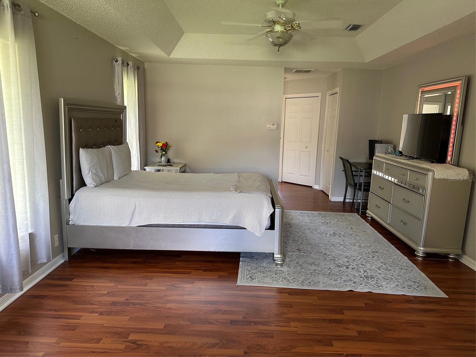 Master Bedroom can accommodate any size furniture