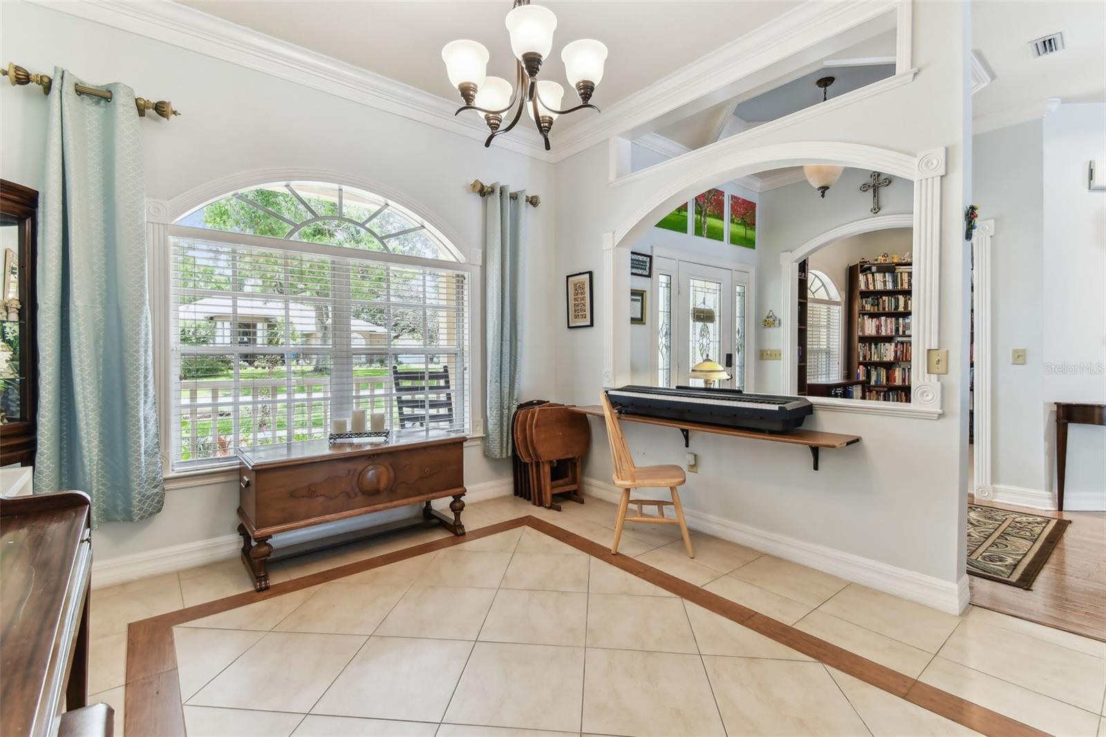 Elegant formal dining room in this Dover FL home, ideal for entertaining with classic finishes and room for a large table.