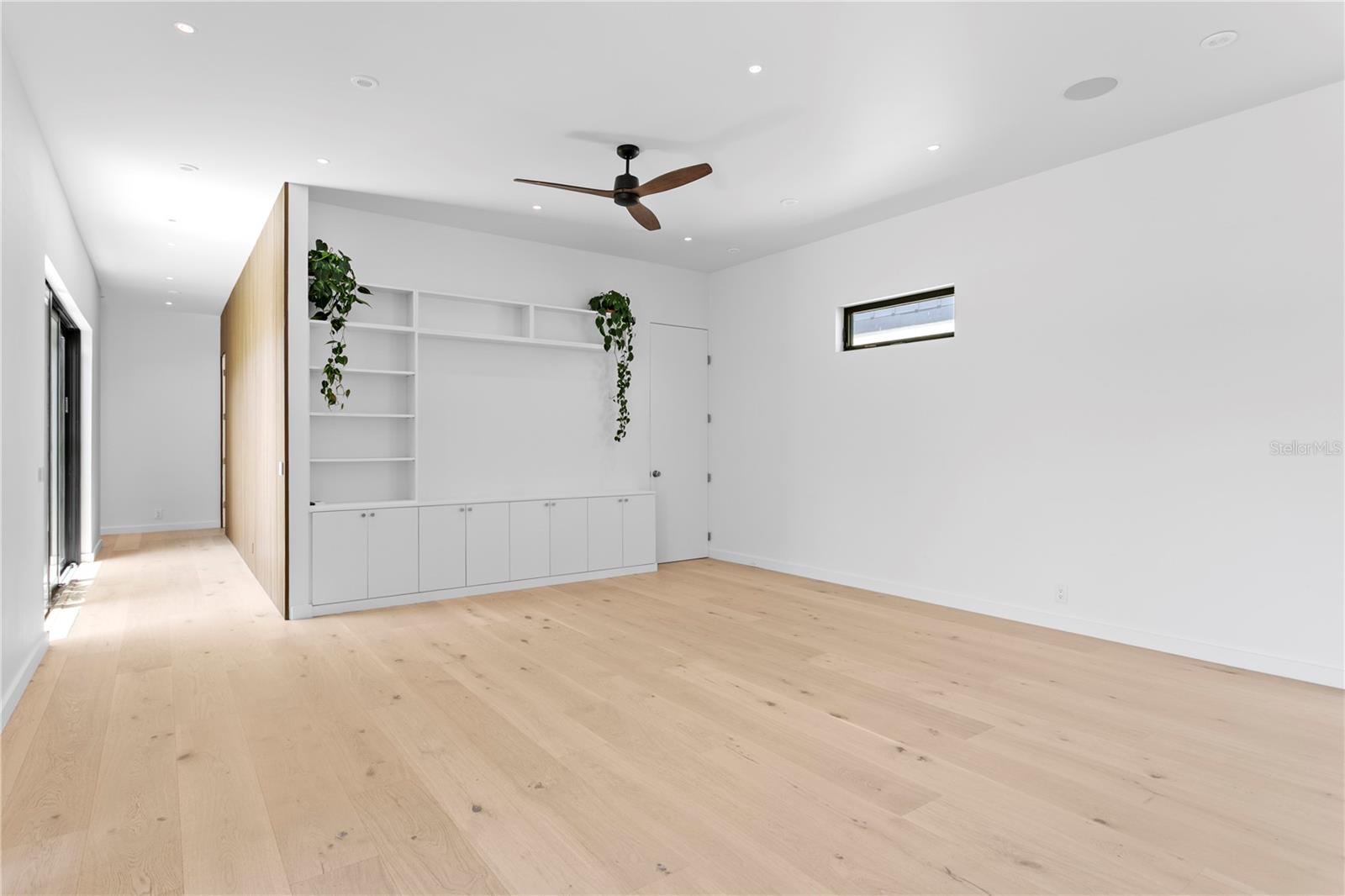 Living/dining space