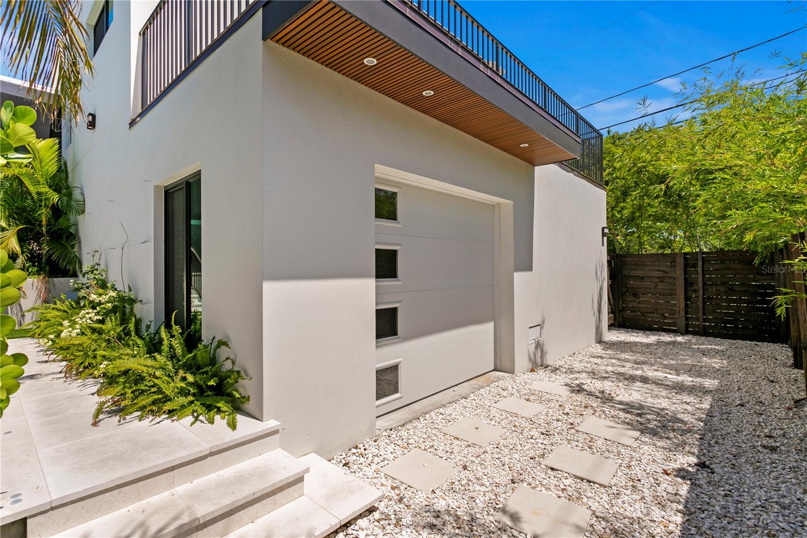 Half garage that can be used as golf cart storage or gym