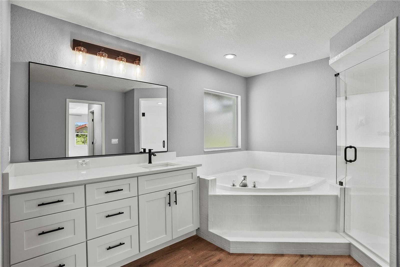 2nd Primary bathroom