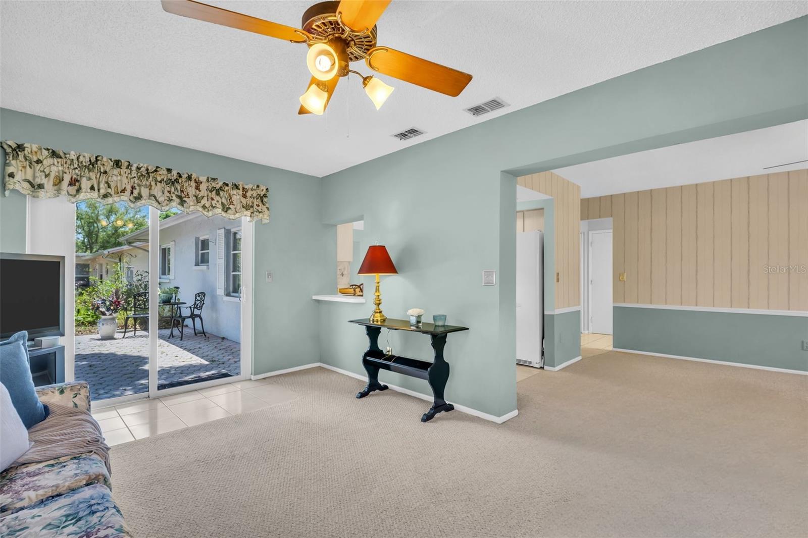 Heated & cooled Florida room to enjoy year round~