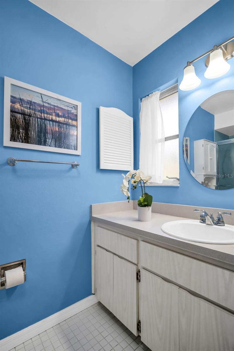 Newer lighting & mirror with beautiful natural light~