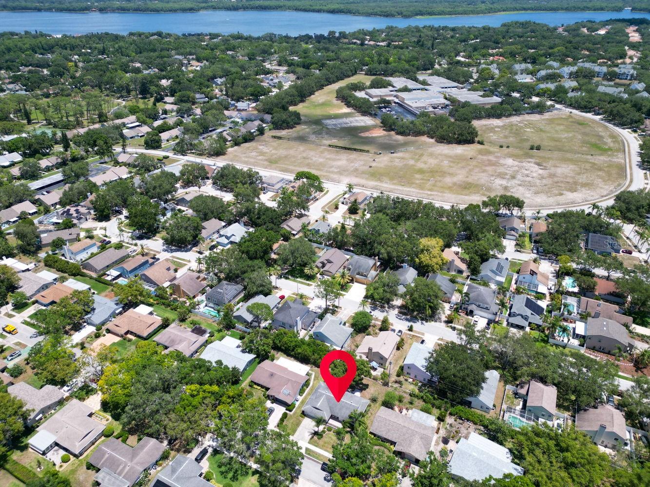 Safely high & dry in non-flood zone while being close to enjoy Lake Tarpon~