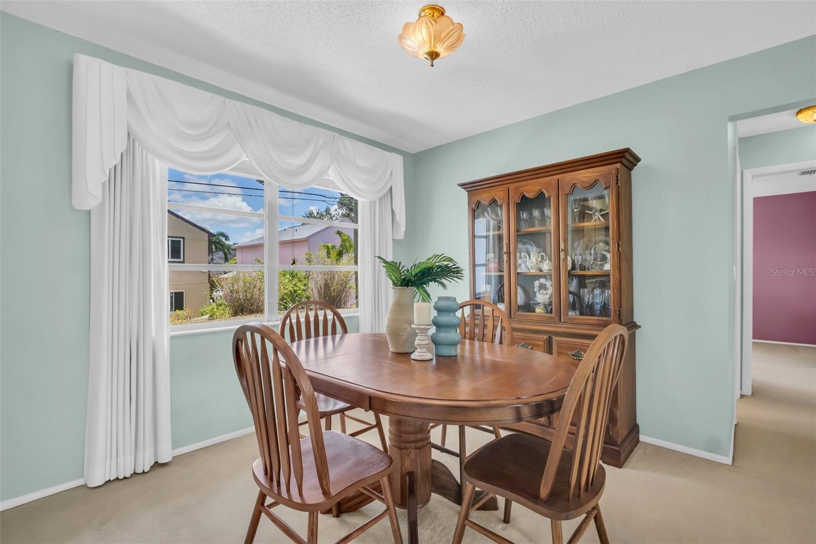 Dining room perfect for entertaining and easy dining~