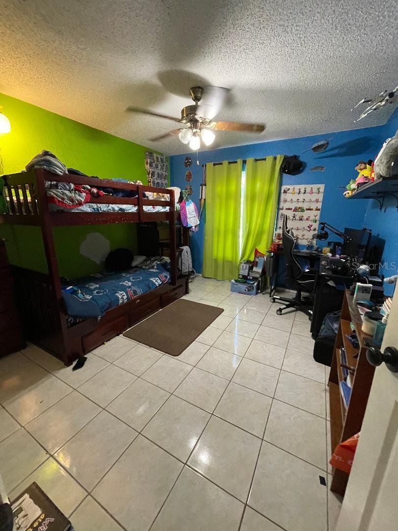 2nd bedroom.