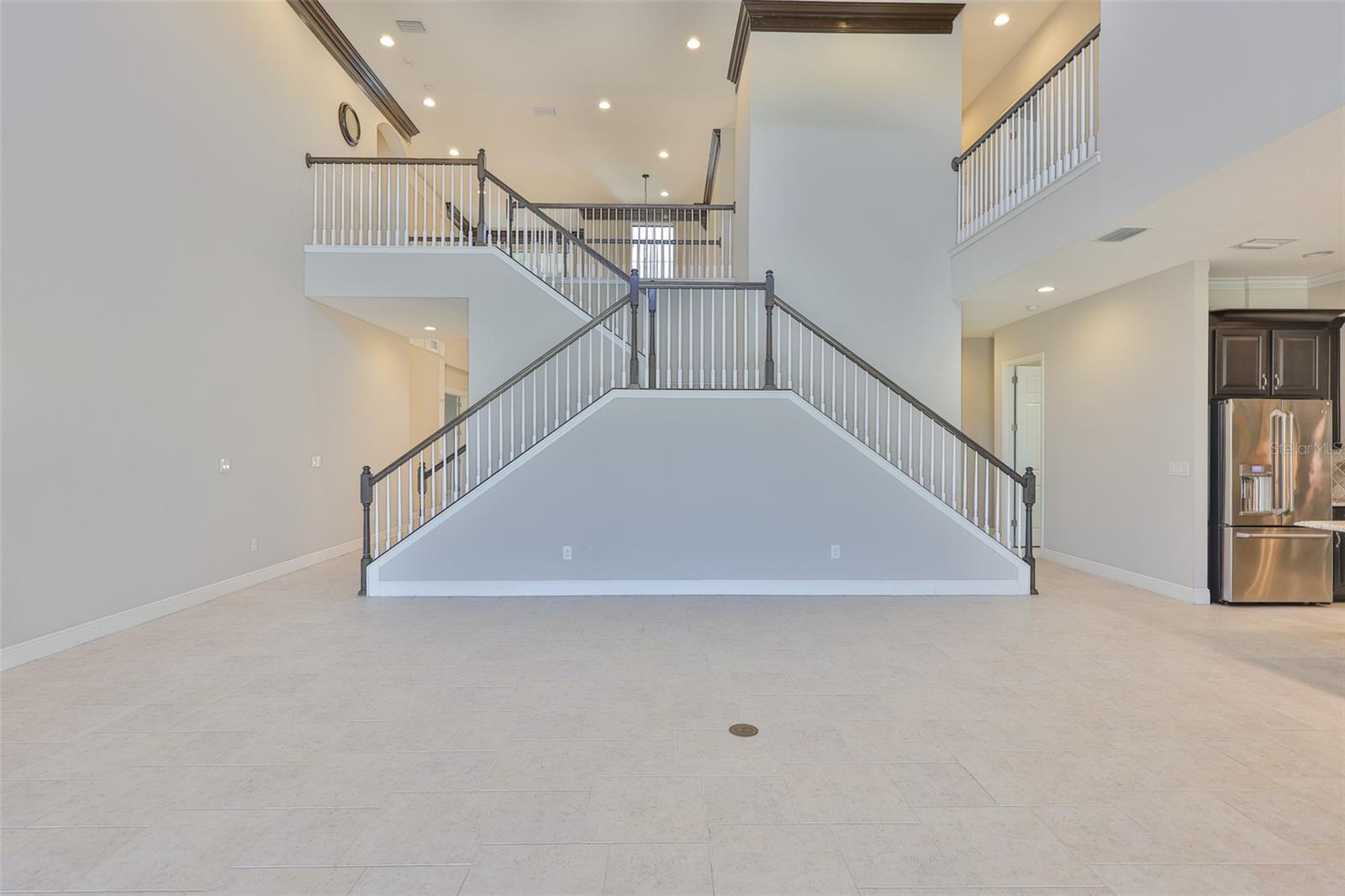 Double entrance staircase