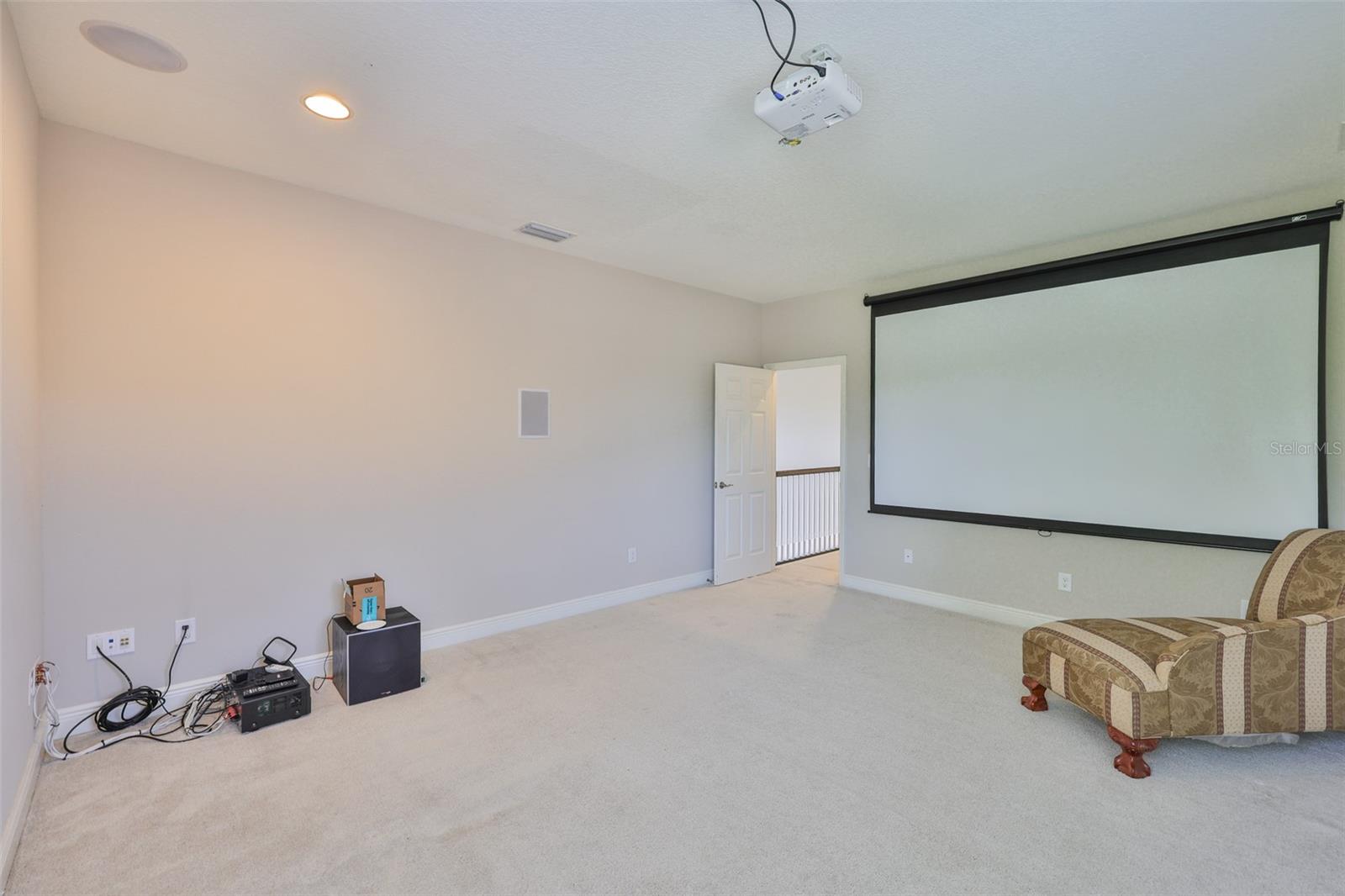 Theater room/bedroom