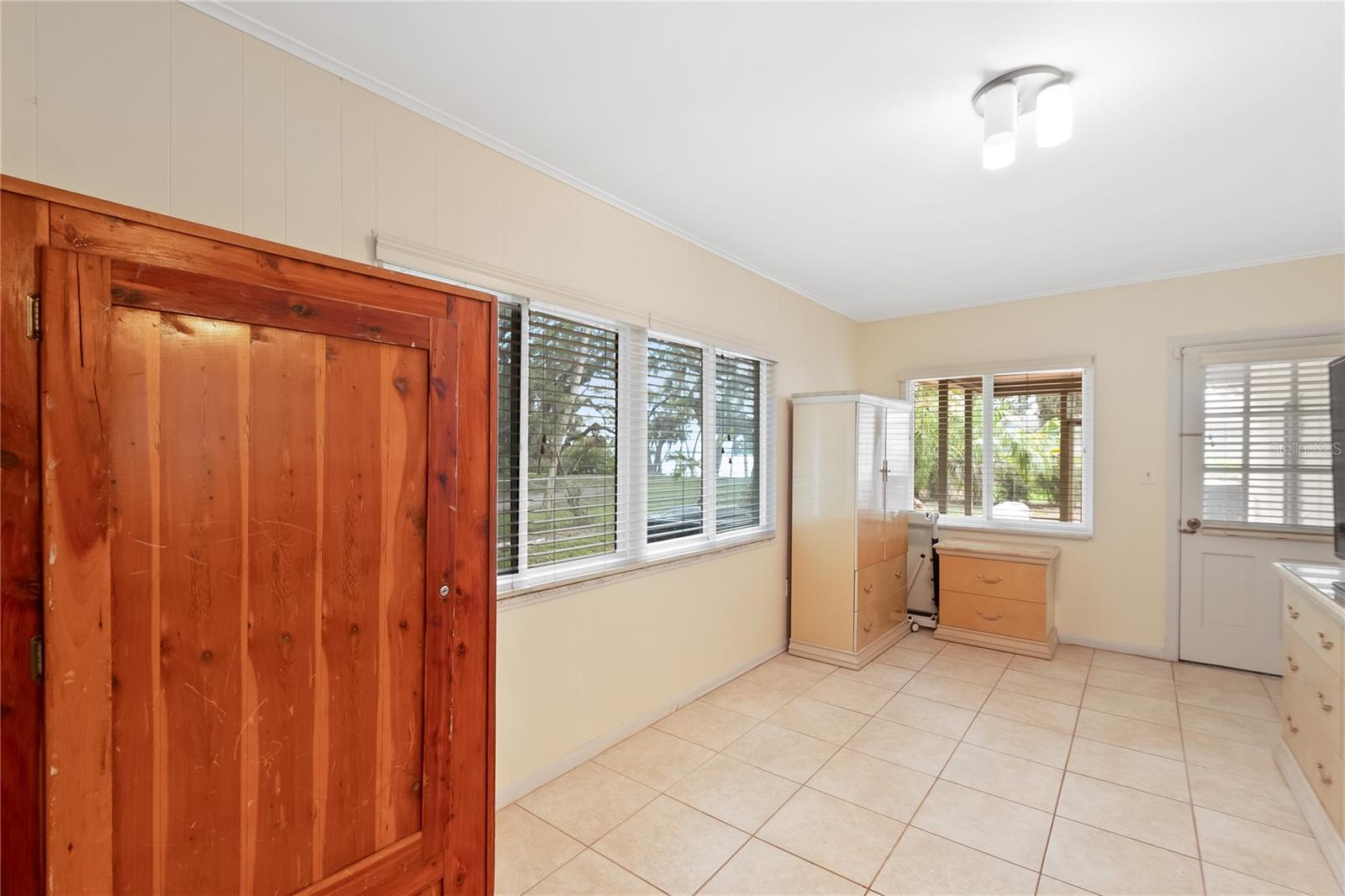 Bedroom 5/office/bonus