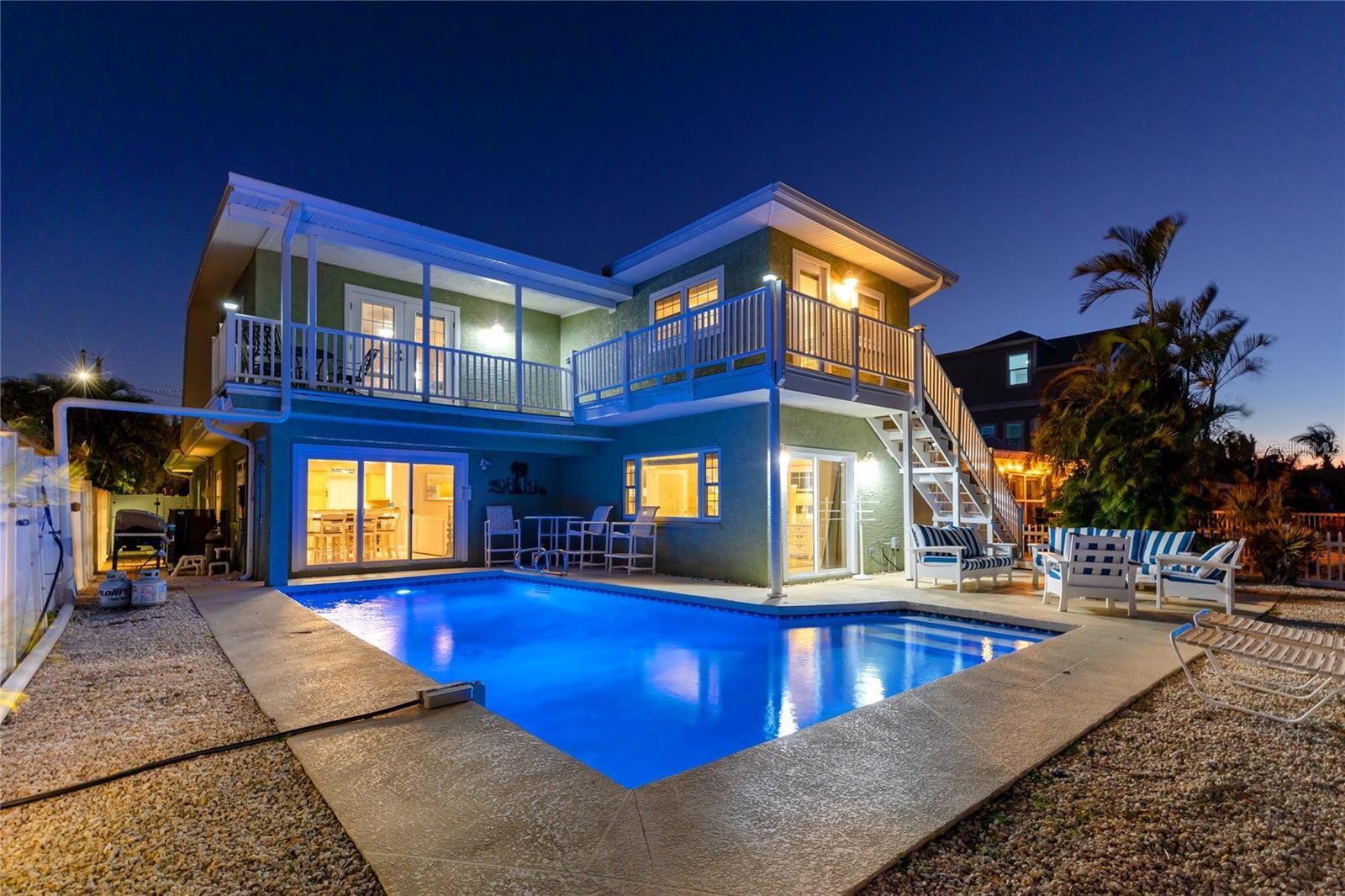 Waterfront in Indian Rocks