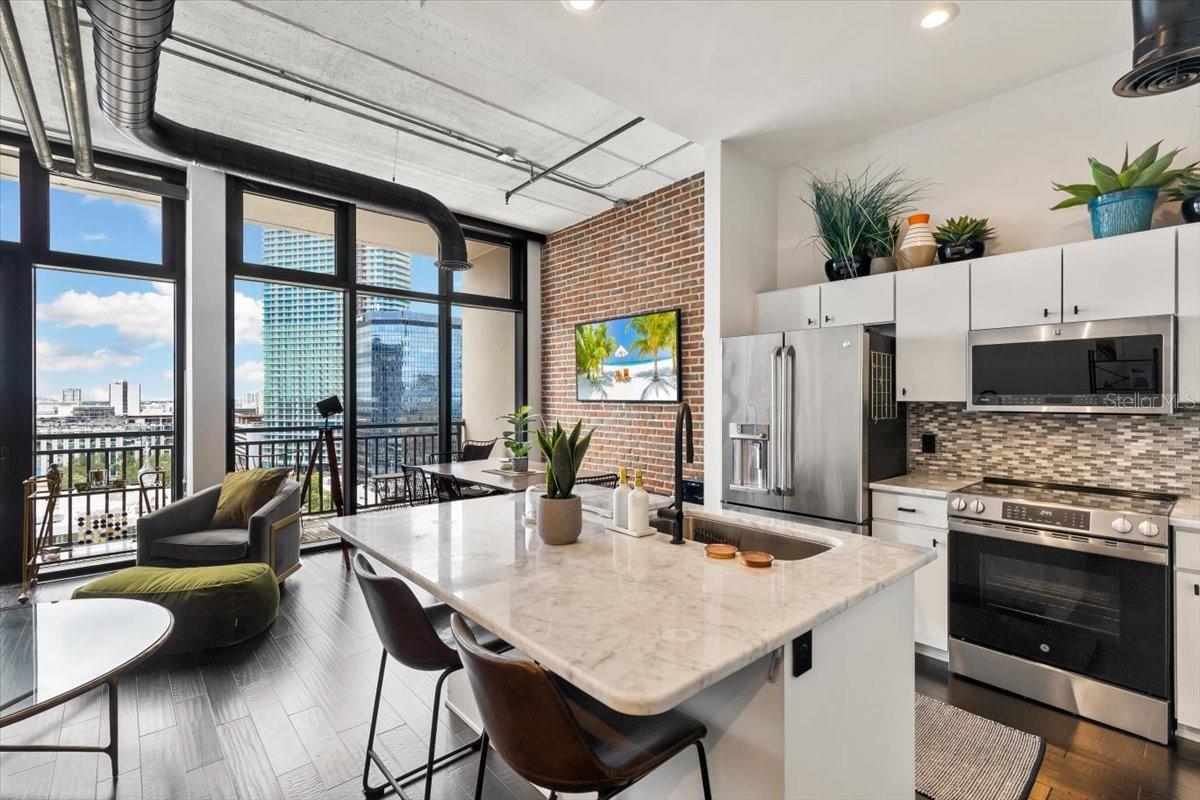 Kitchen, Dining Room area