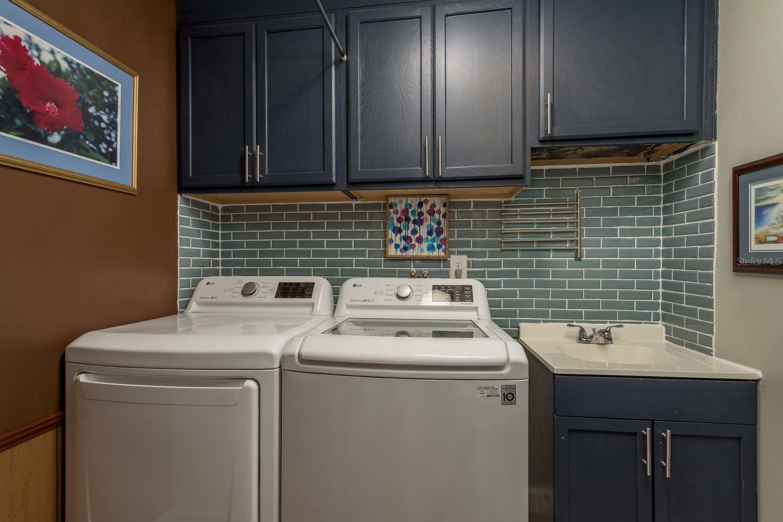 Adorably Updated Laundry Room w/ Laundry Sink!