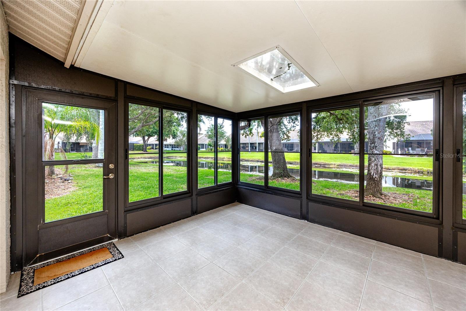 Lanai -5524 Salem Square Dr N, Palm Harbor, FL 34685
