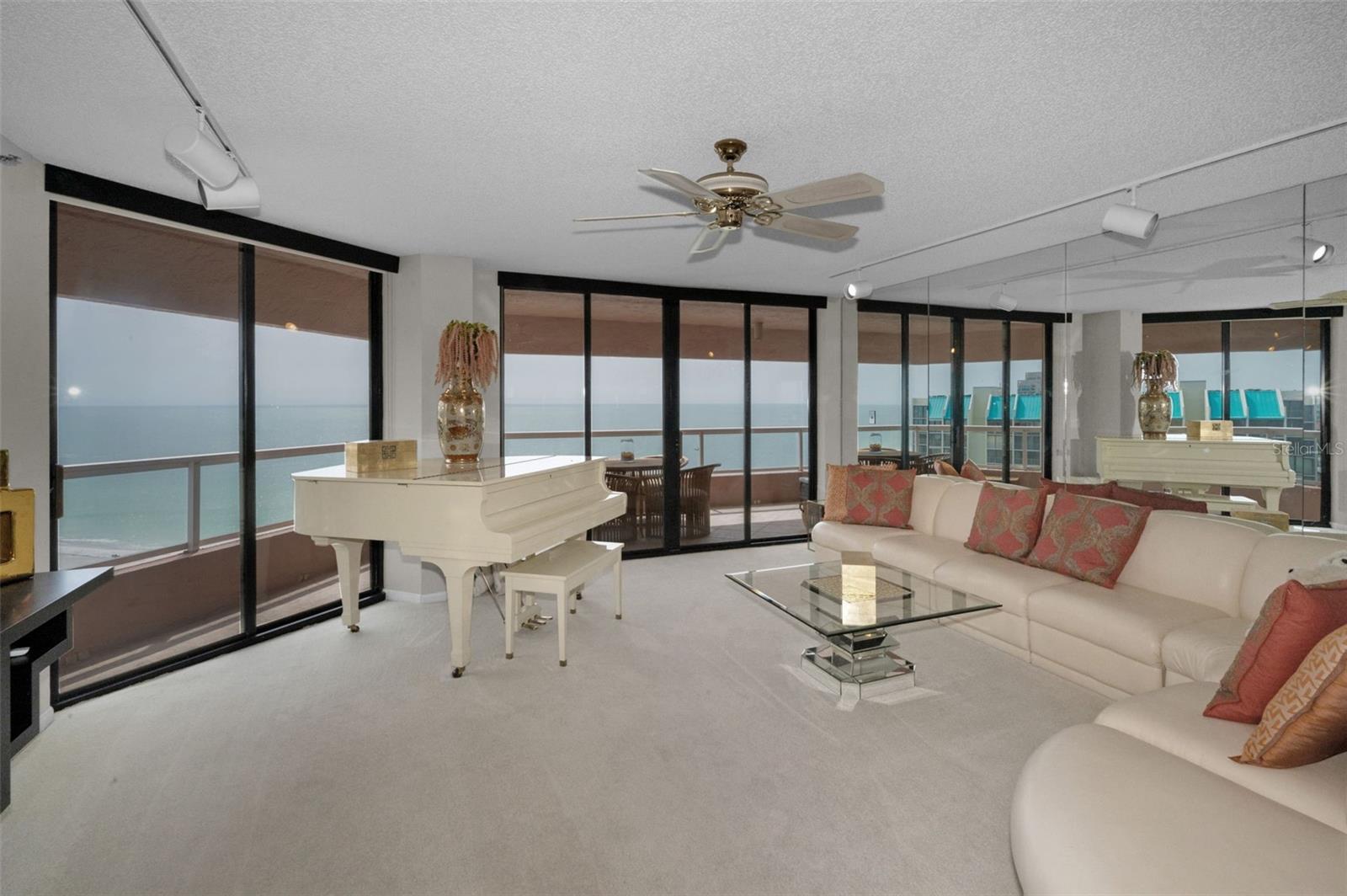 Great Room Gulf Front Grandeur Featuring View, View, View!