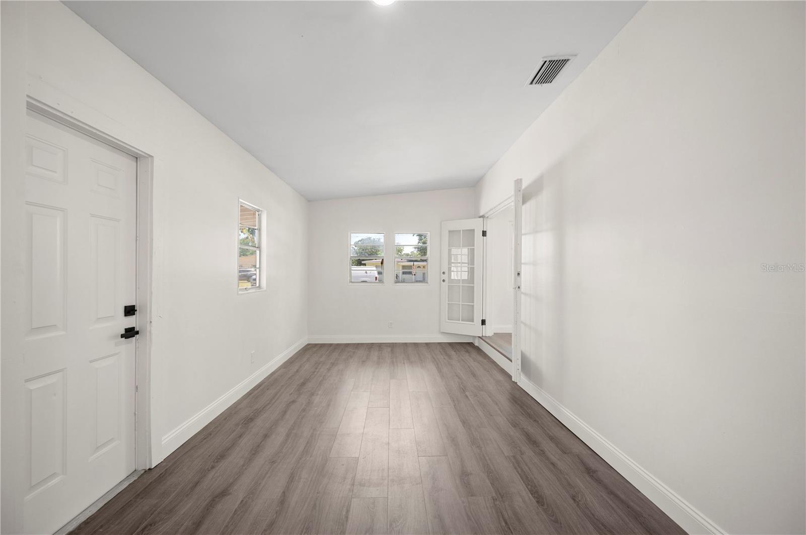 FAMILY ROOM / OFFICE / DEN OR KIDS SPACE!