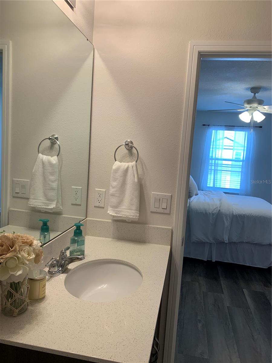 2nd ensuite restroom
