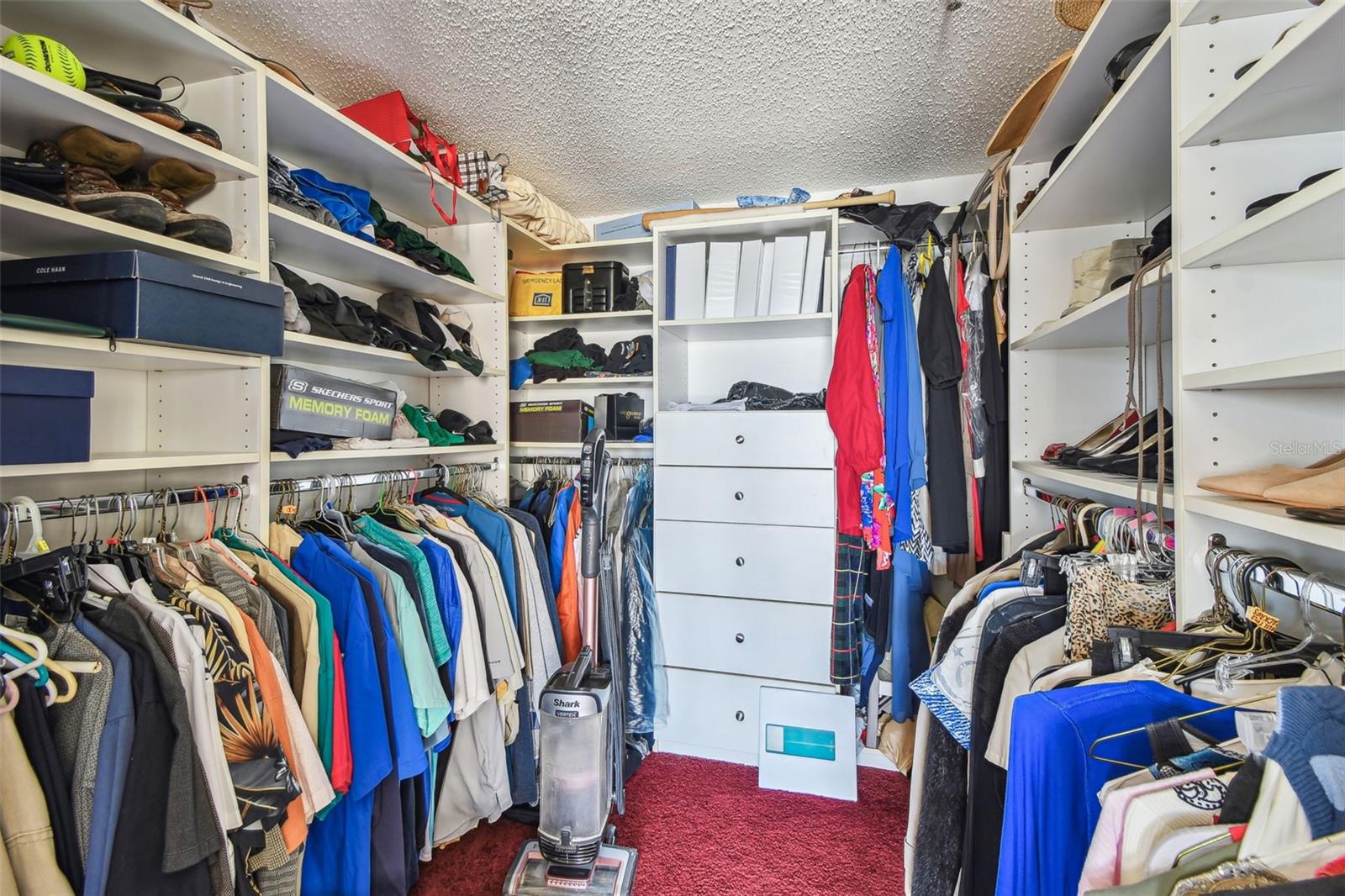 Walk in closet