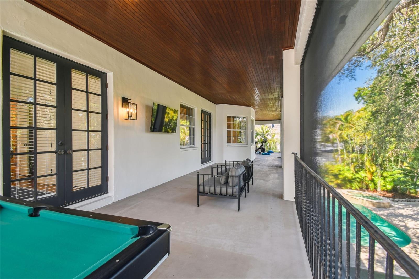 2nd Floor Balcony area