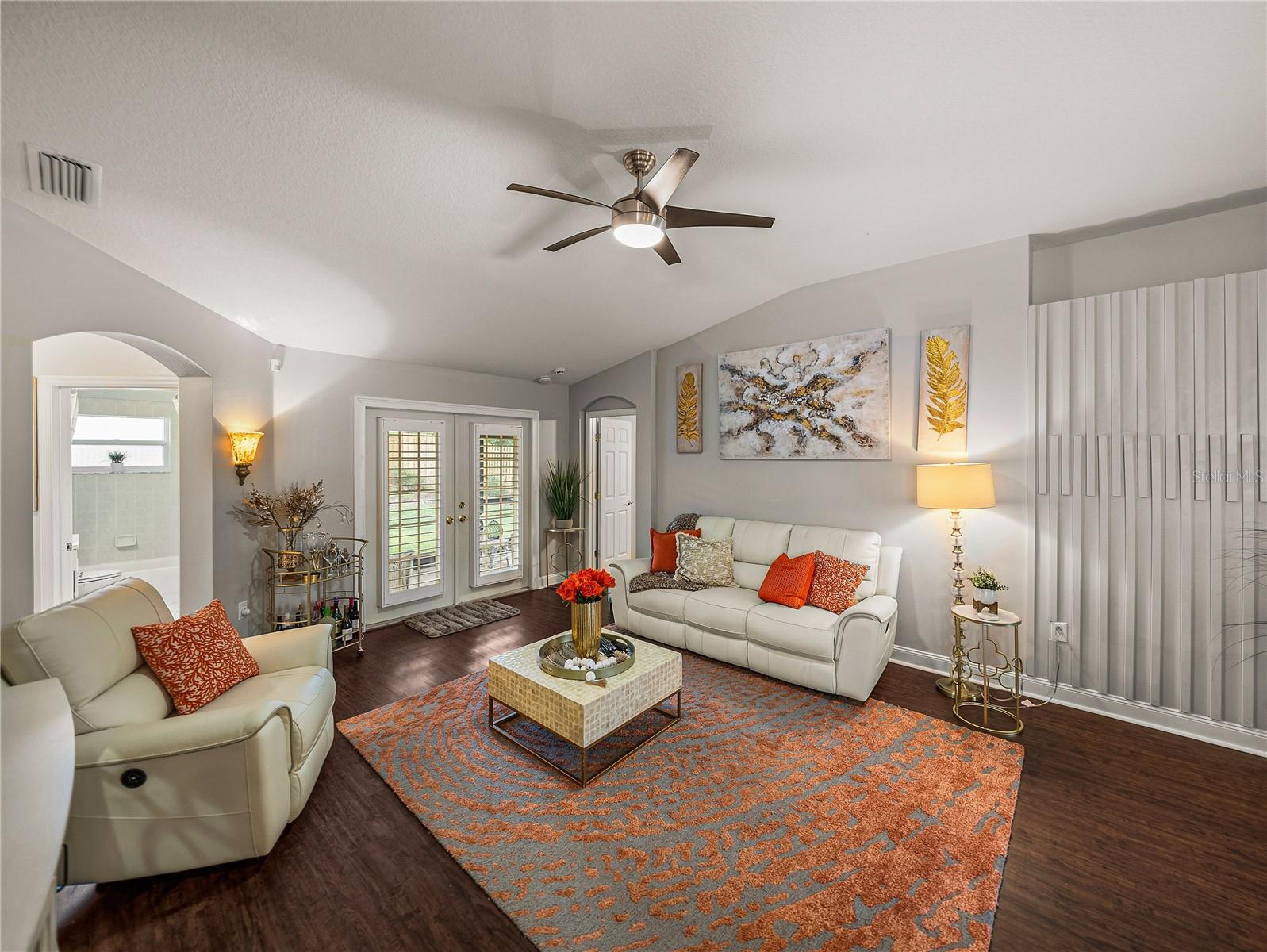 Family Room Alternate View