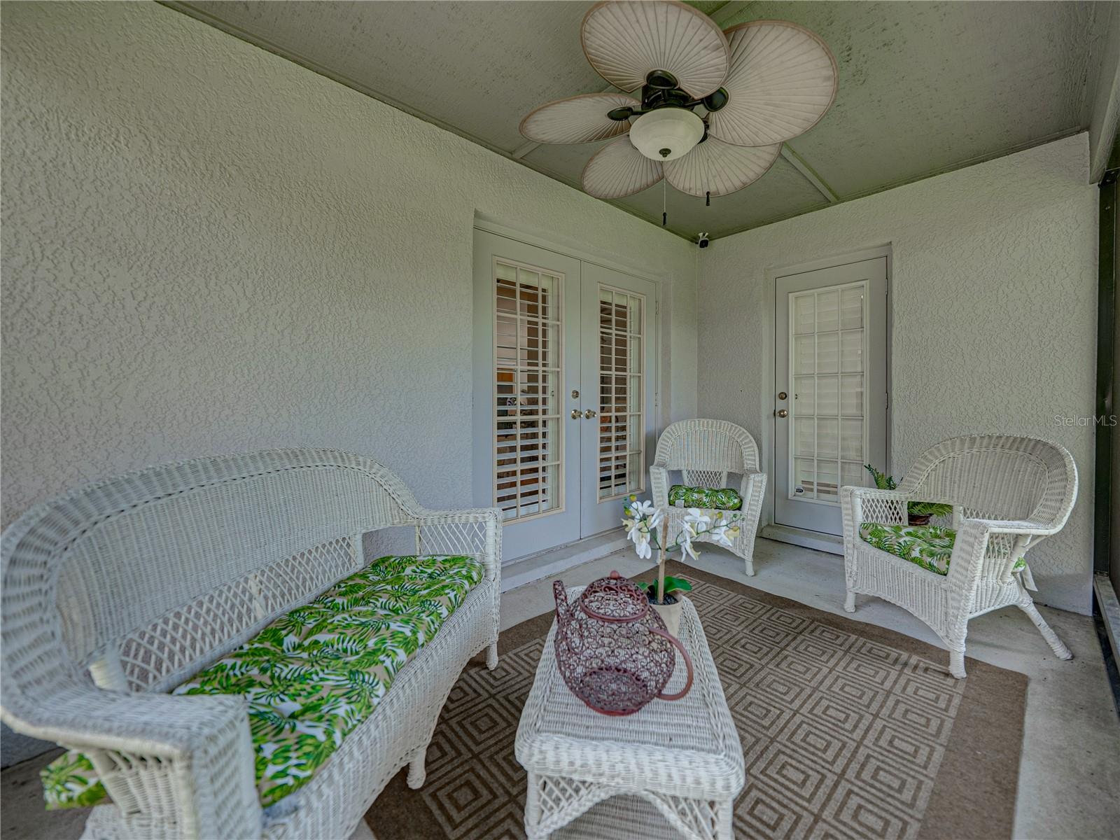 Screened Covered Lanai Alternate View