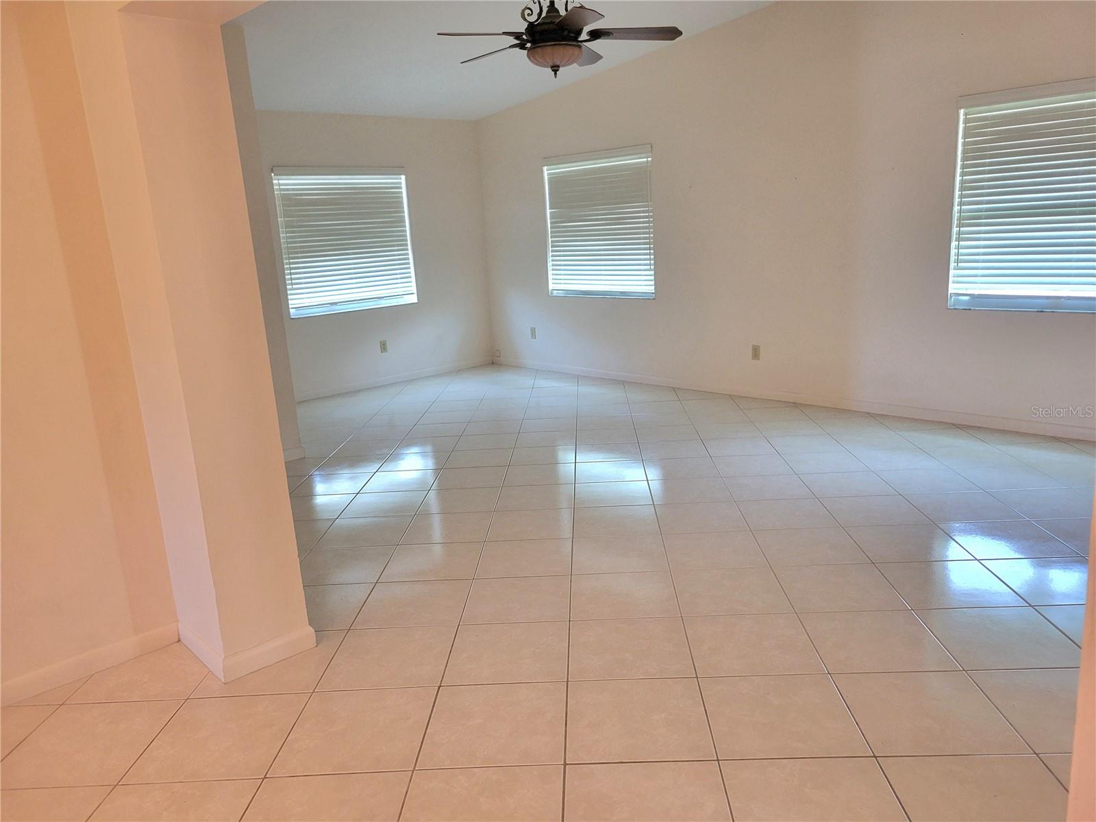 Large Fam Room