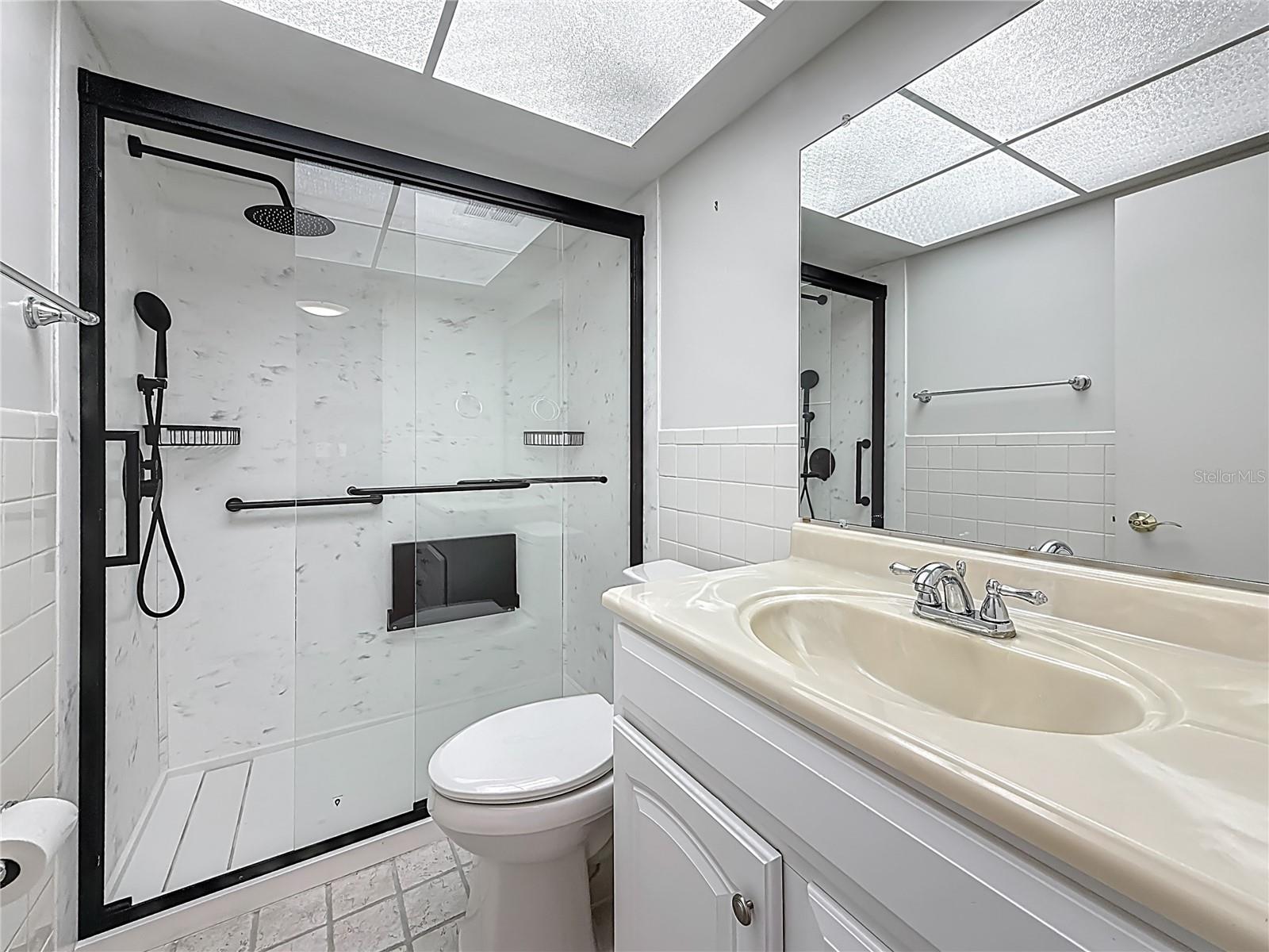 2ND BATHROOM