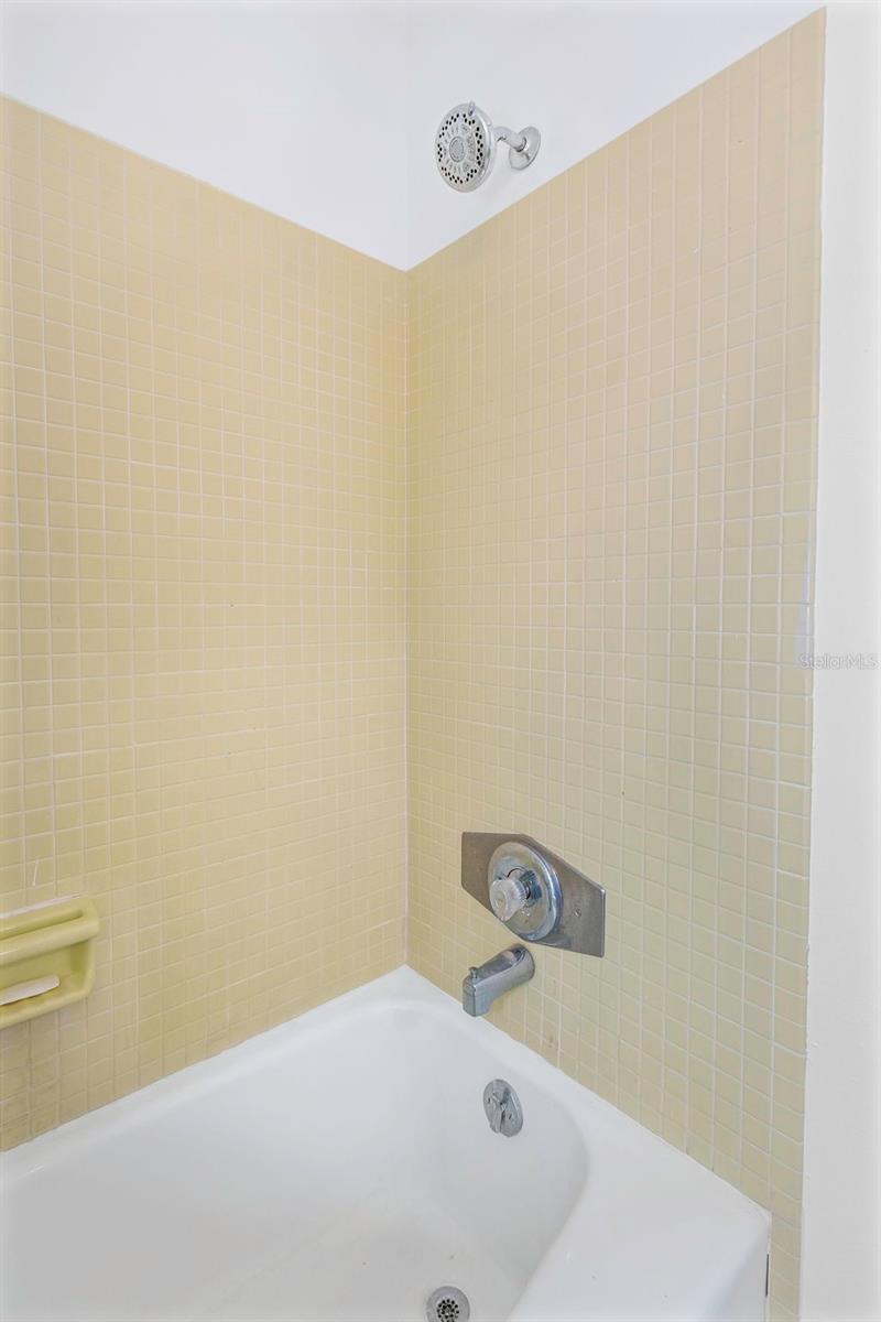 Guest Bathroon with Tub