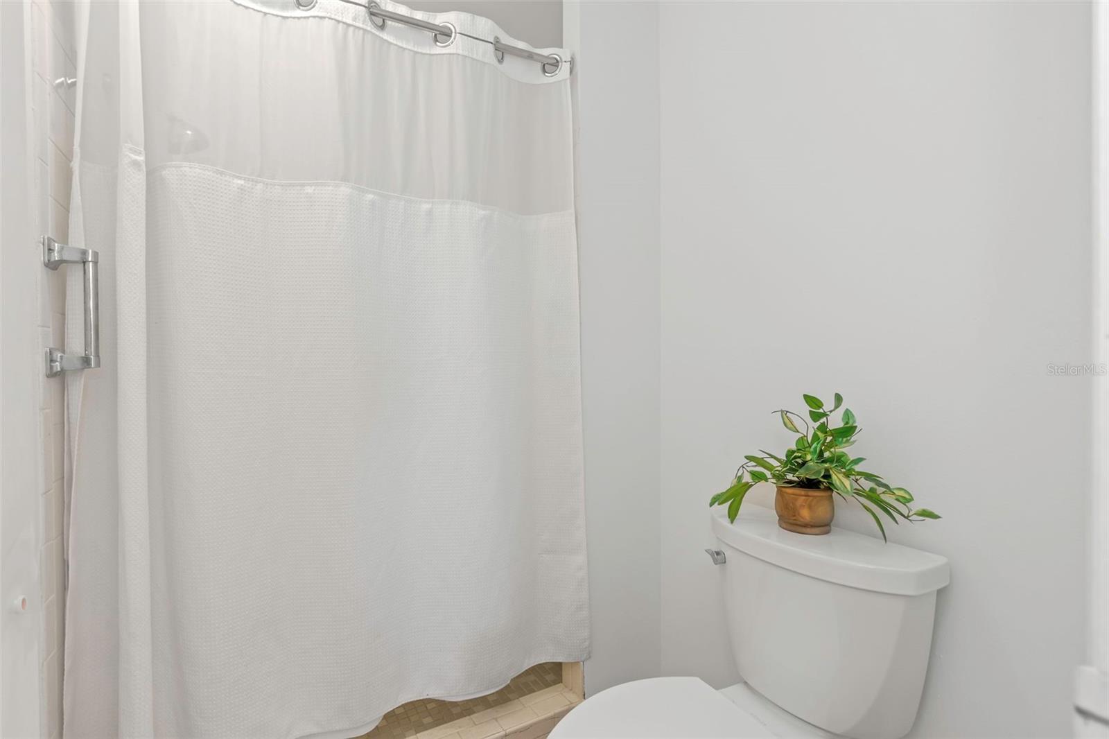 Master Bathroon En Suite