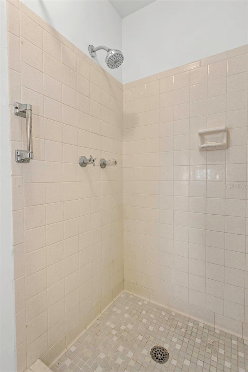 Master Bathroon En Suite