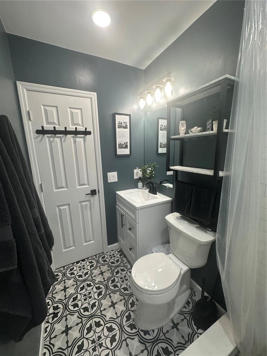 2nd Bath View2