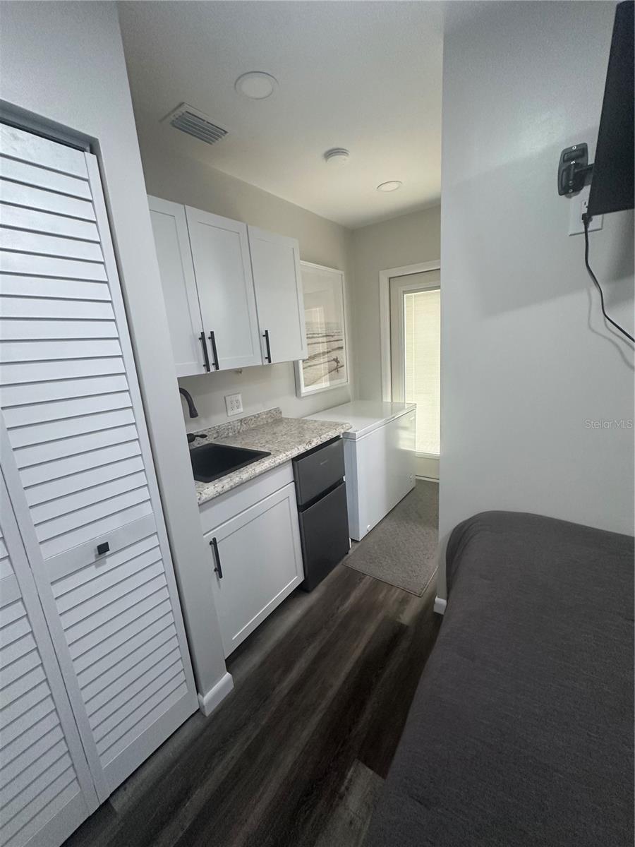Bonus Room Kitchenette