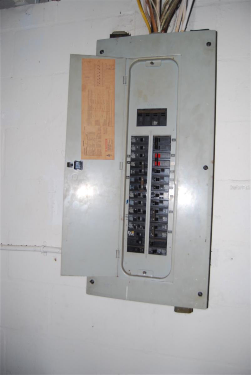 TB8387577