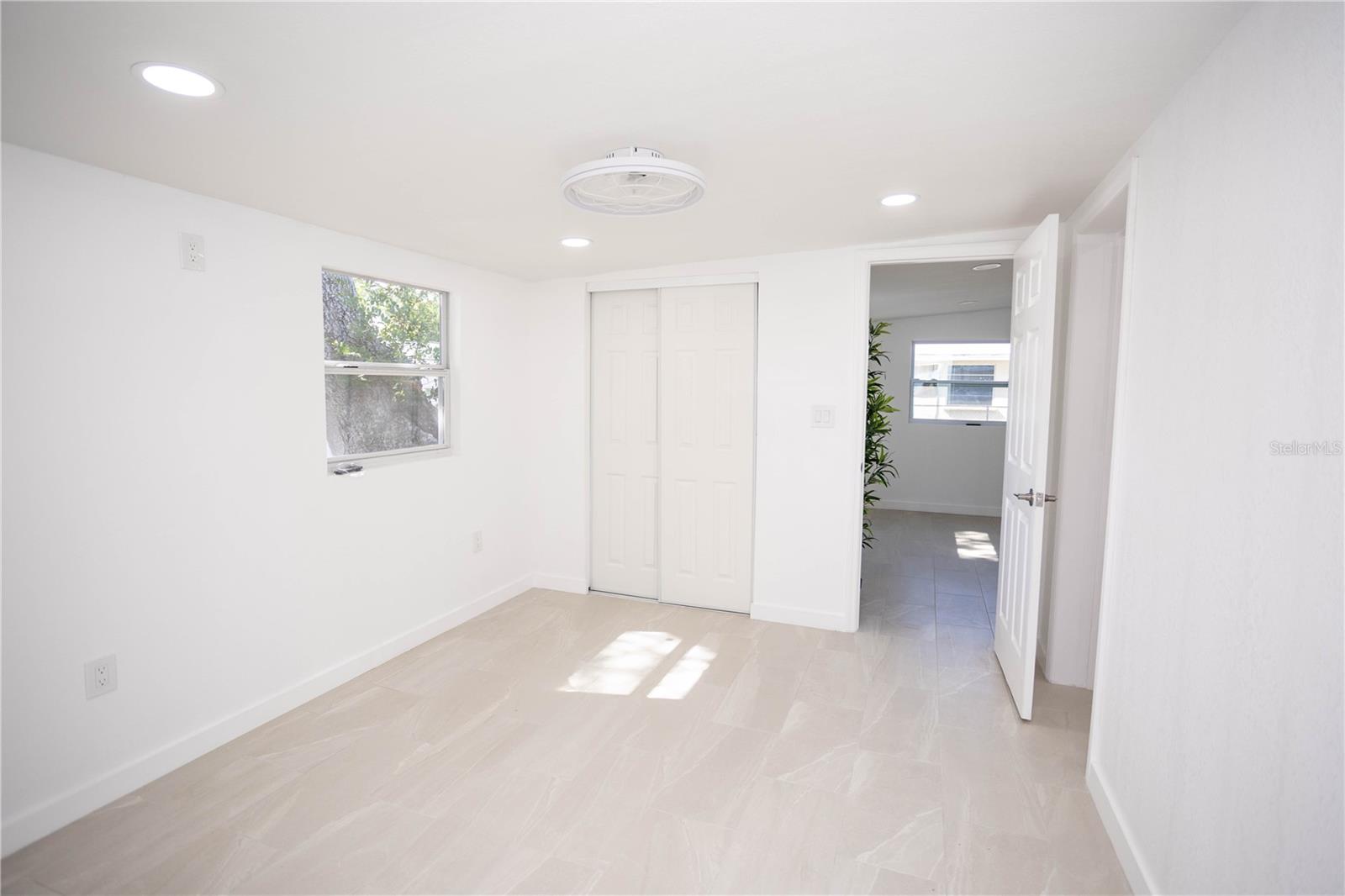 Bedroom with outdoor access