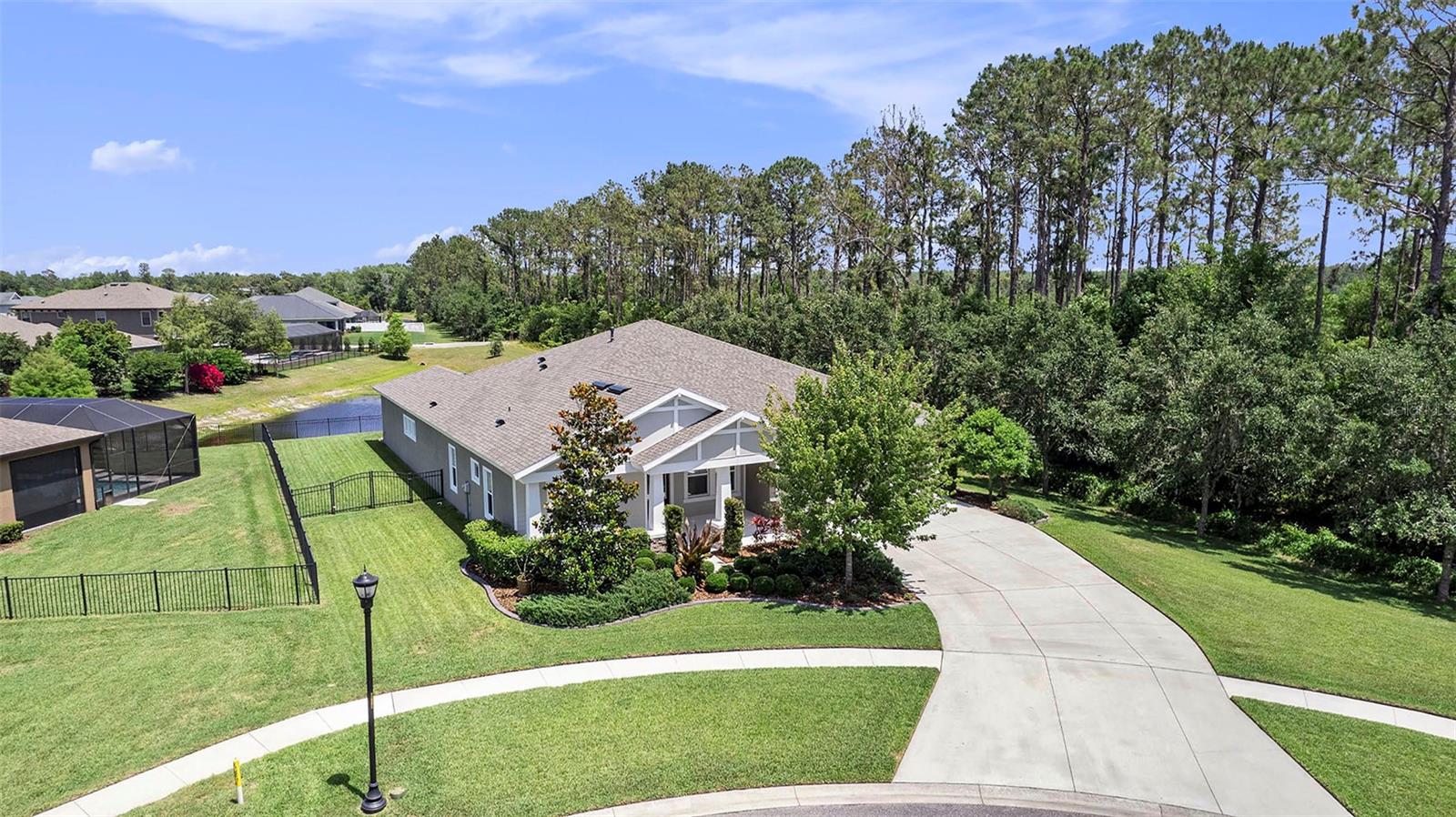 Private cul-de-sac lot