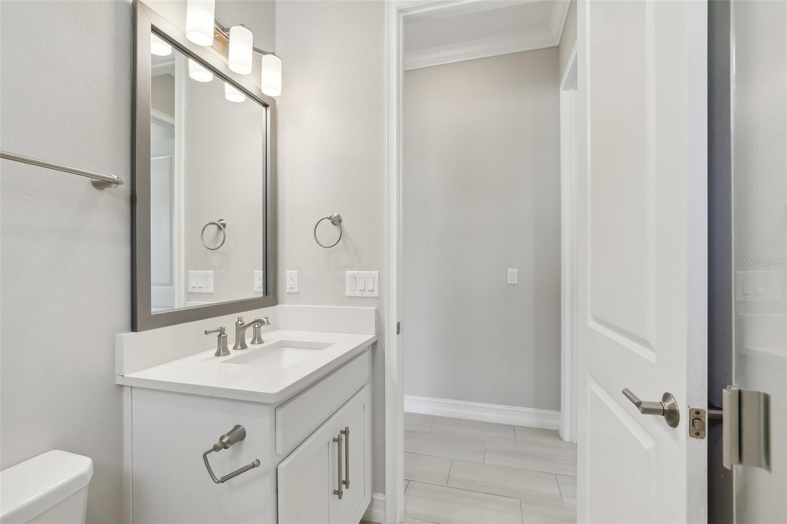 BATHROOM 2