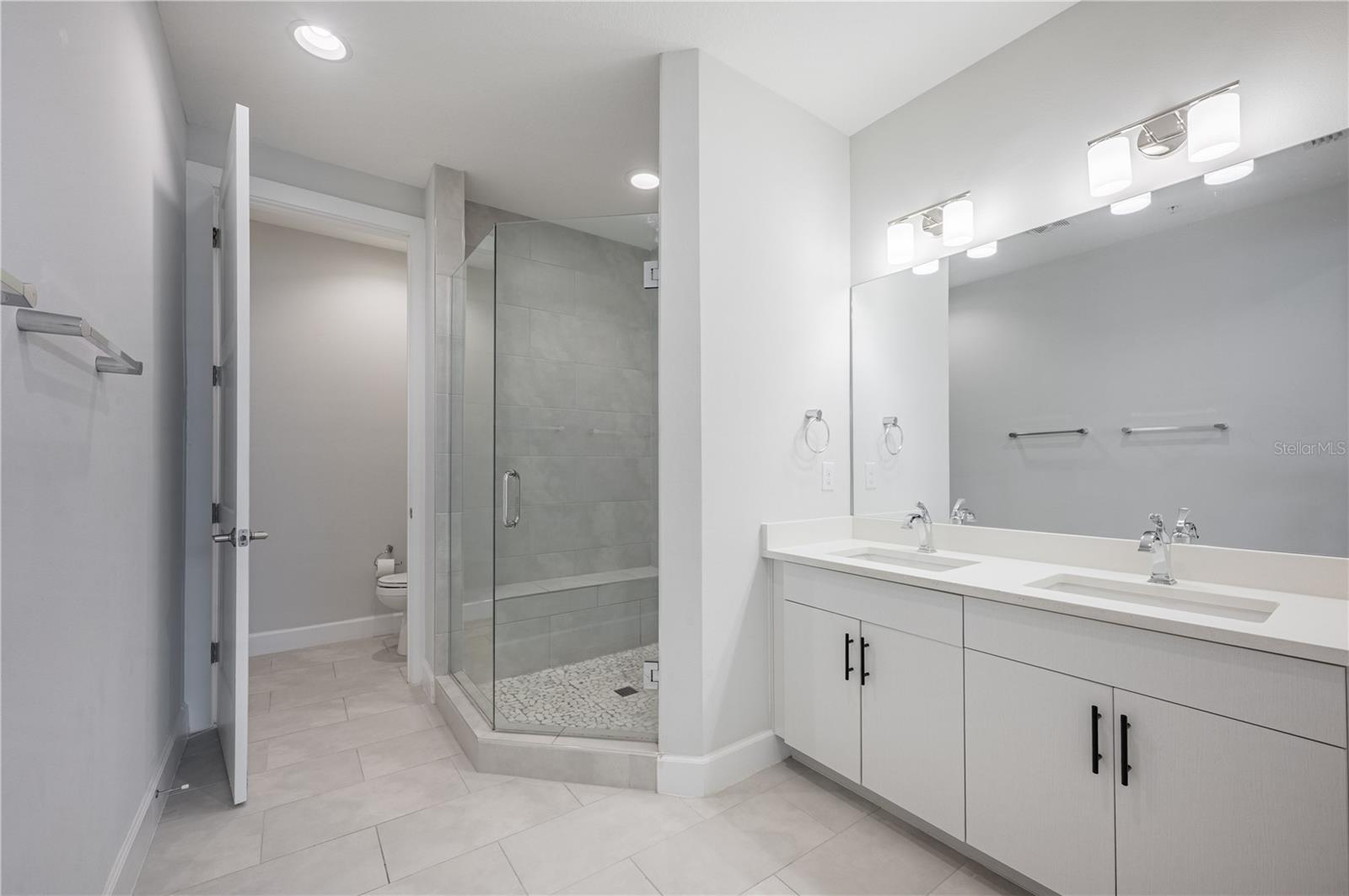 master en-suite