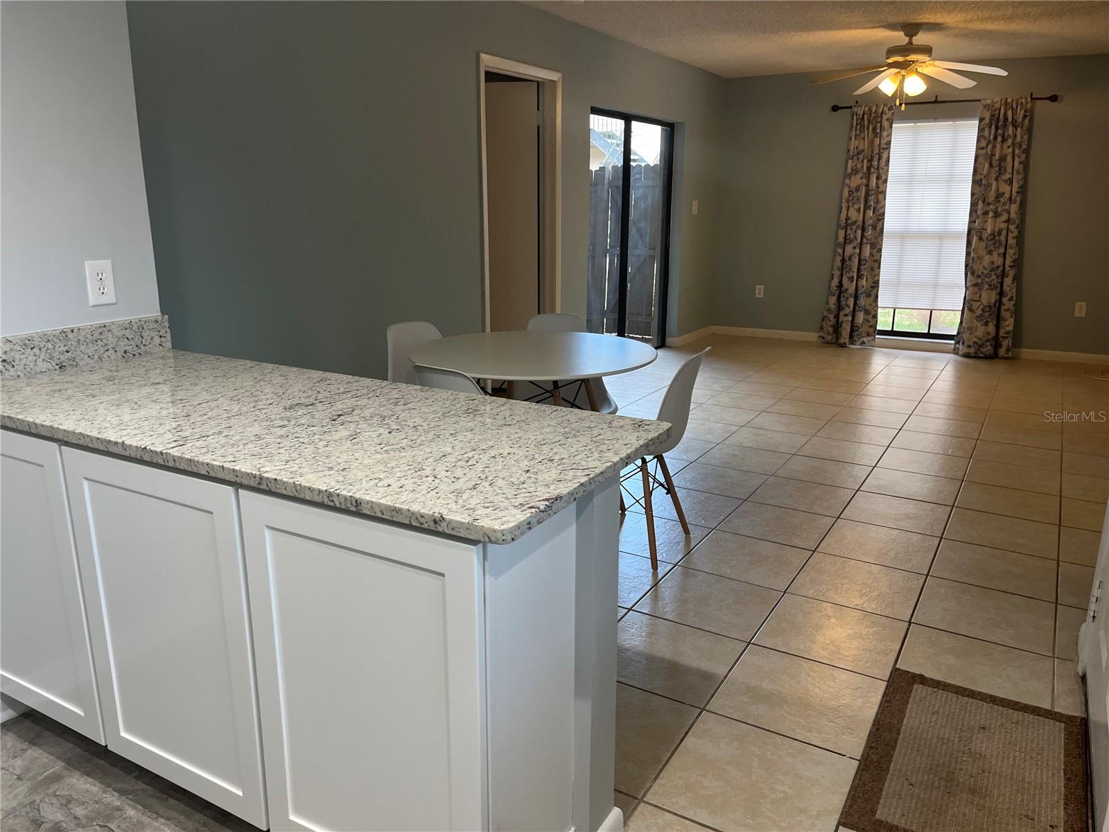 Breakfast bar