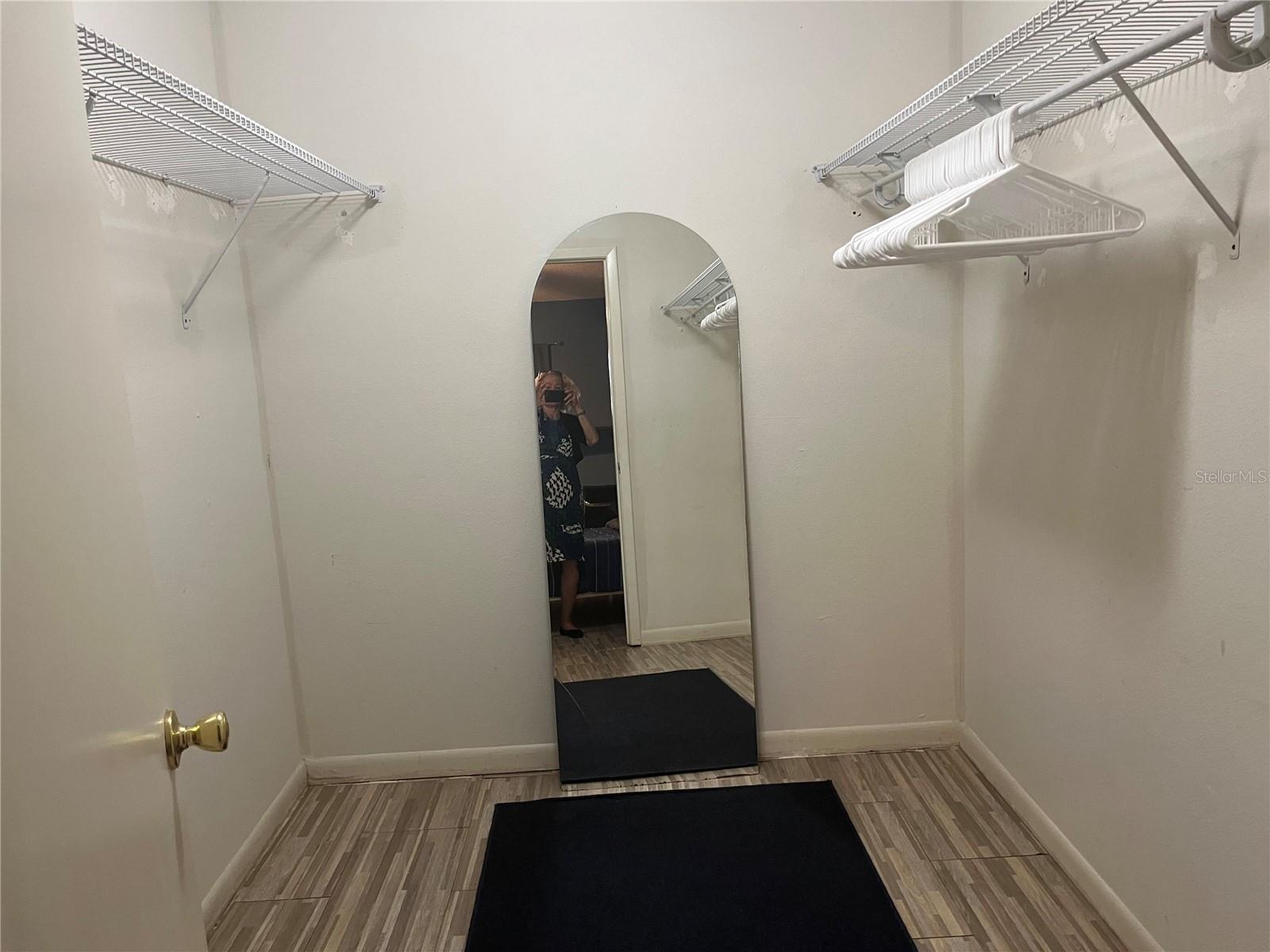 BR 1 Walk-in closet