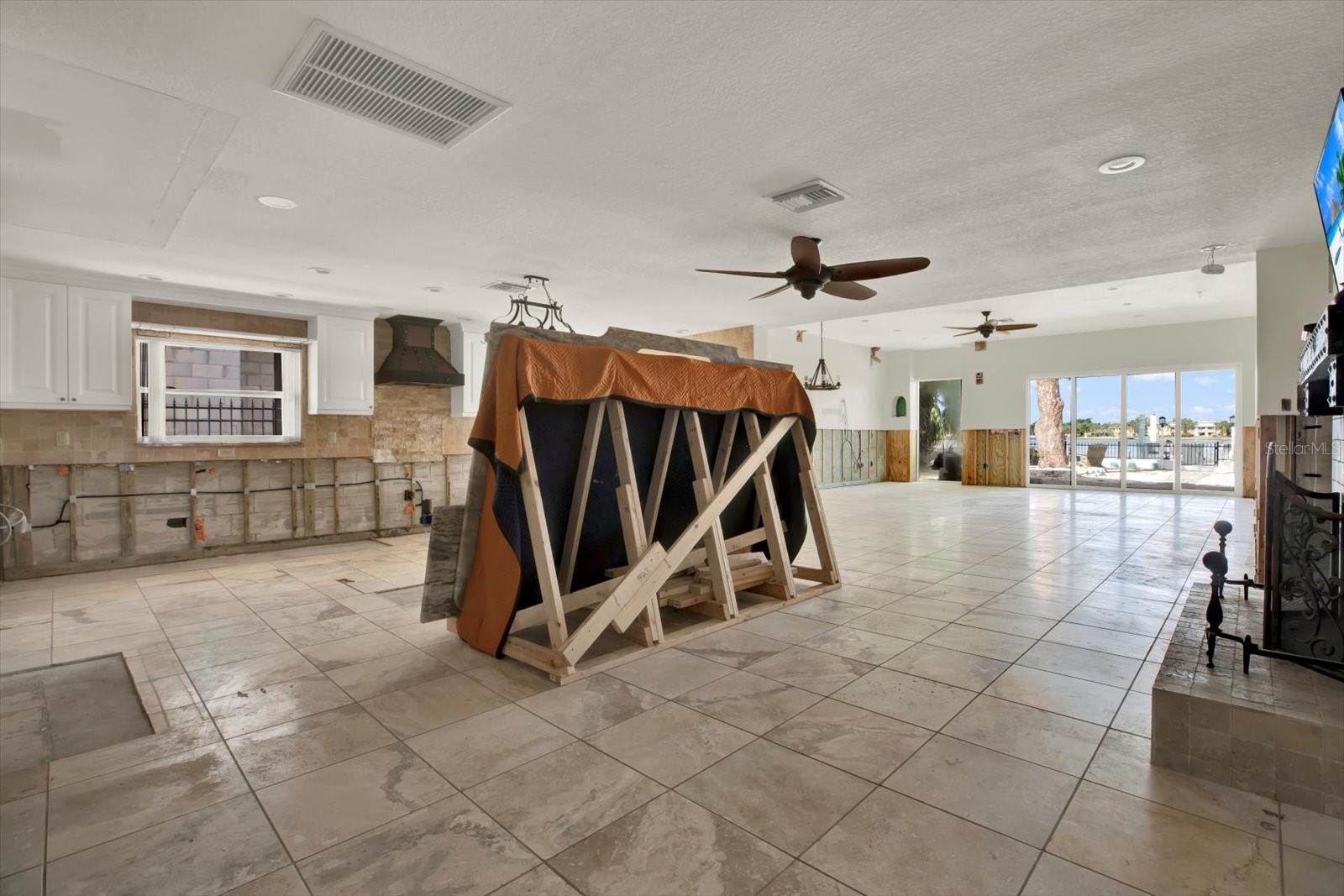 Dining room with fireplace