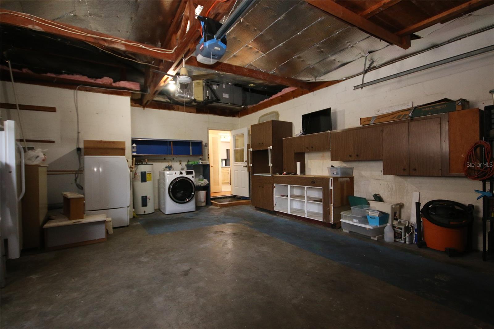 2 Car Garage with Washer and Dryer