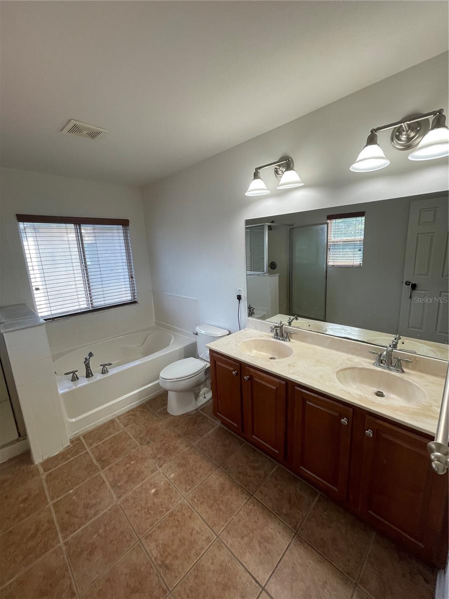 Ensuite, Second Floor