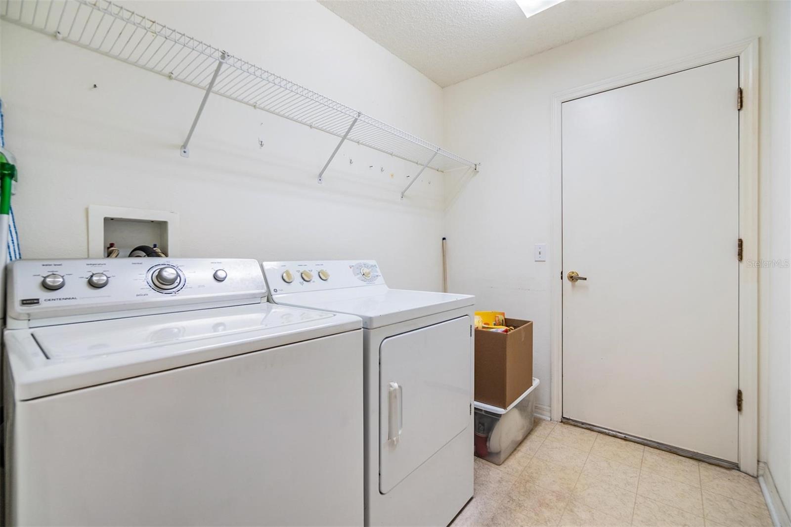 Walk-in laundry room