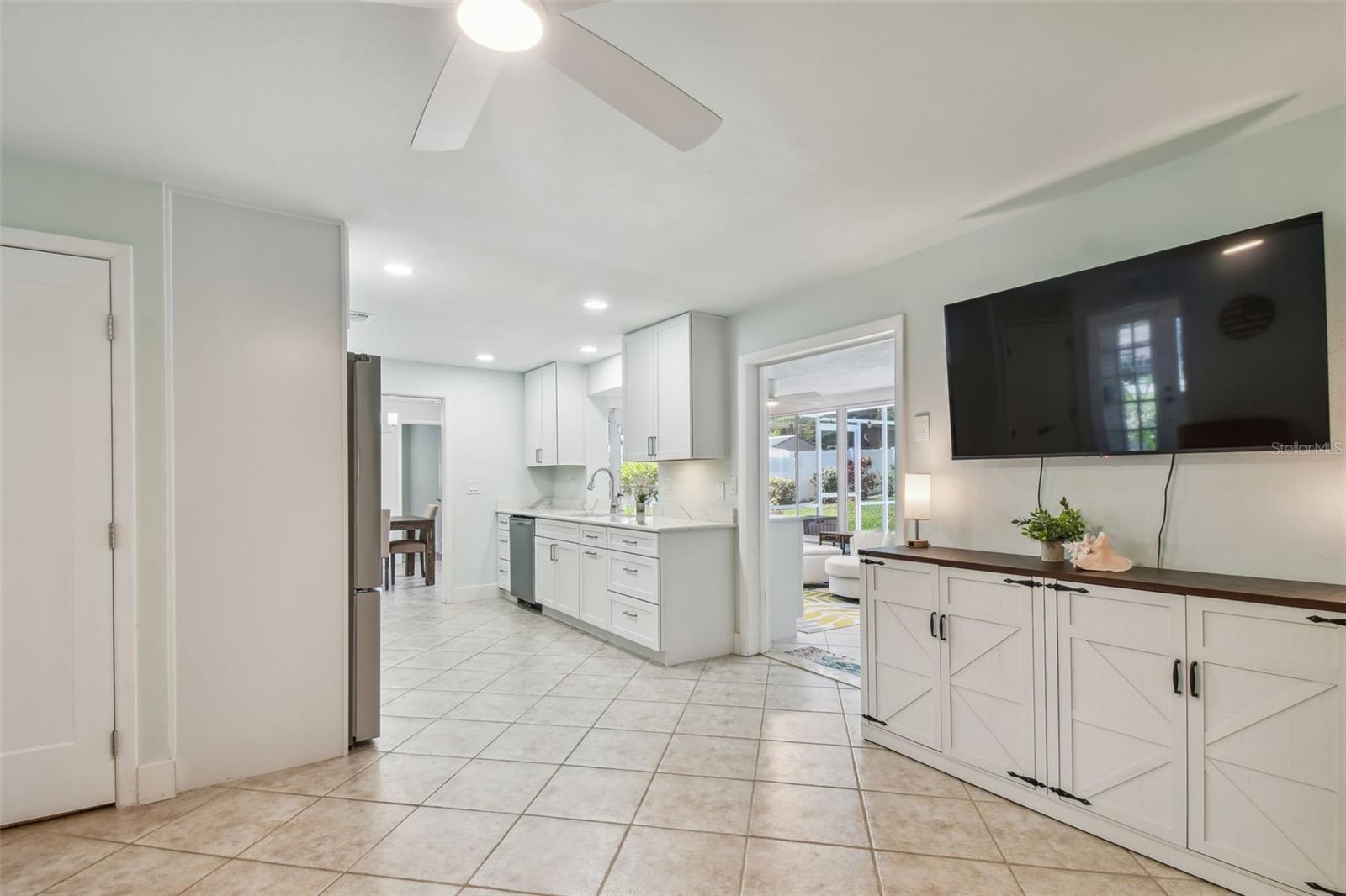 Family Room to Kitchen