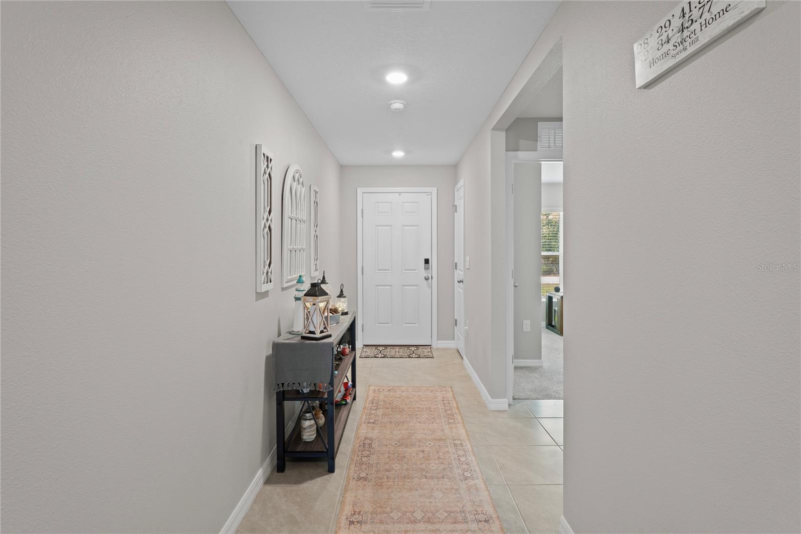 Foyer from kitchen to the front door
