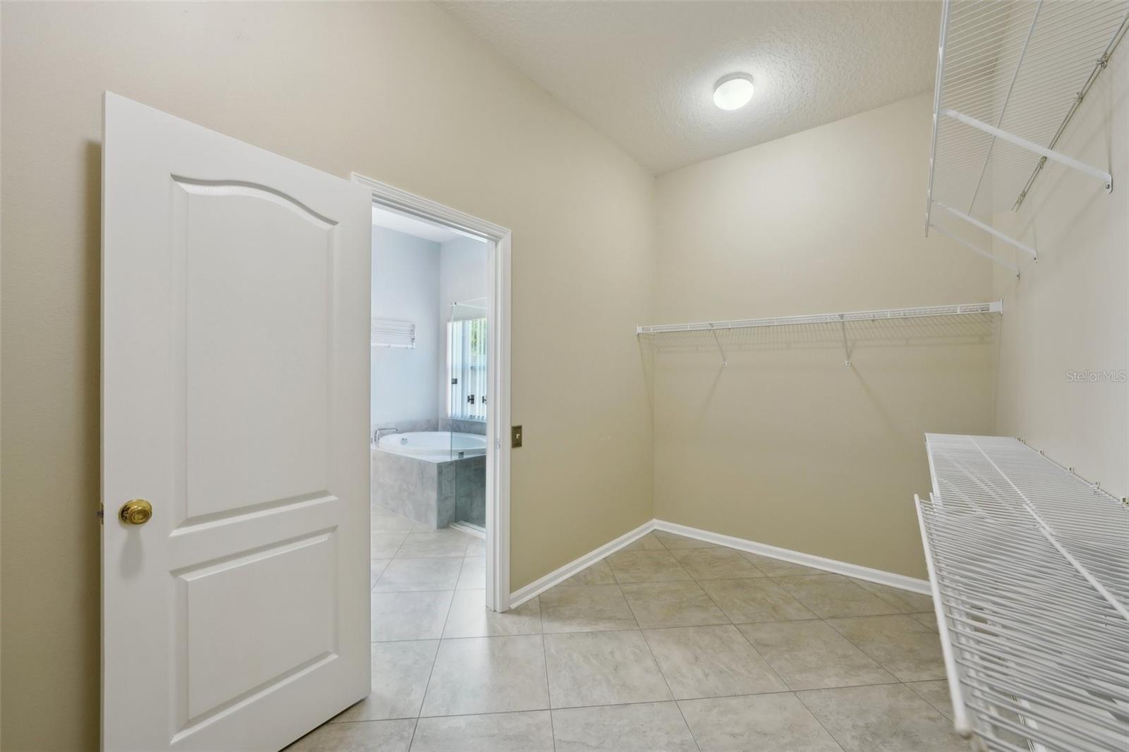 Master-Walk-in Closet
