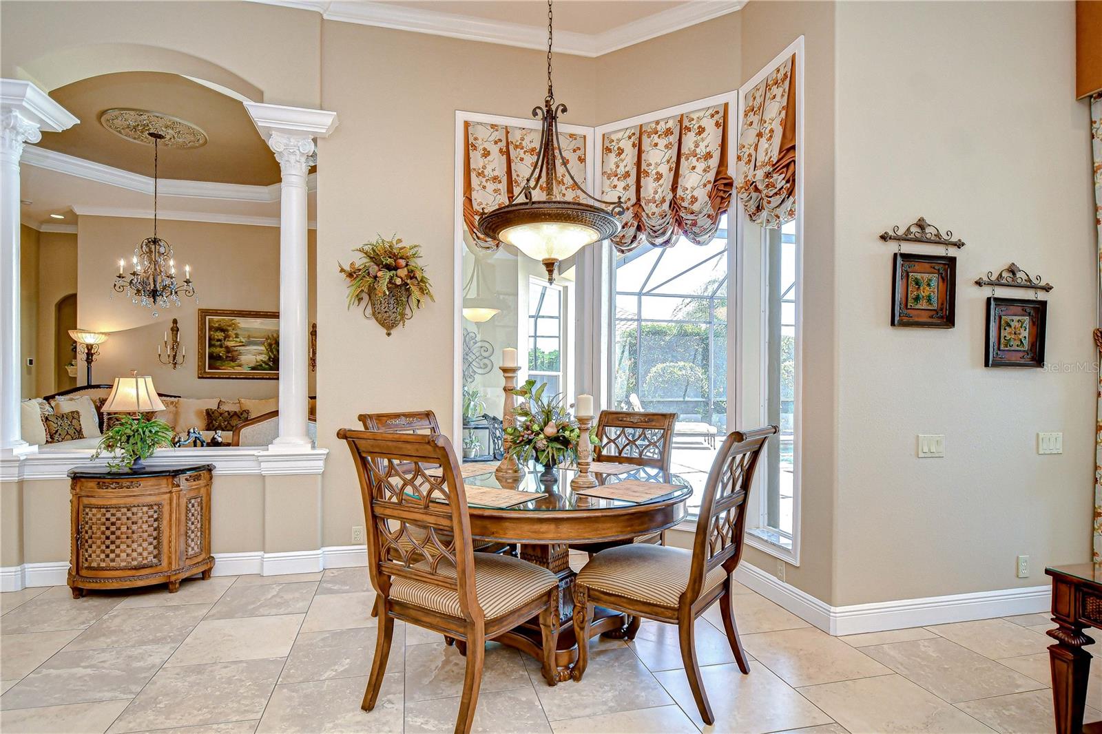 Cafe Dining Area, Bay Windows Overlooking Pool, Lanai, Lake