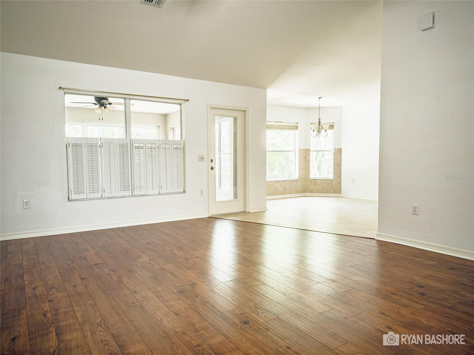 Living room to eating in kitchen