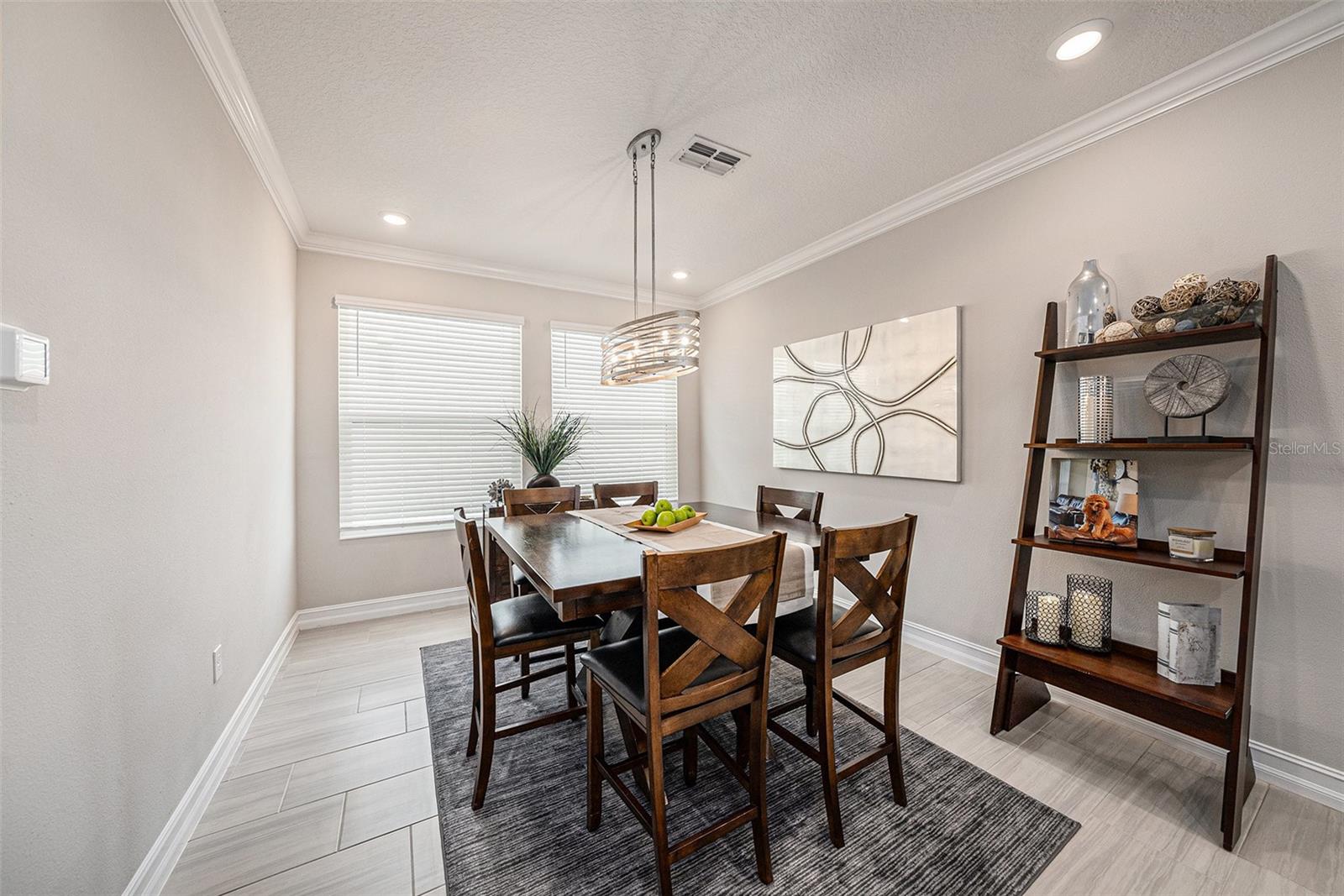 dinning room/flex room