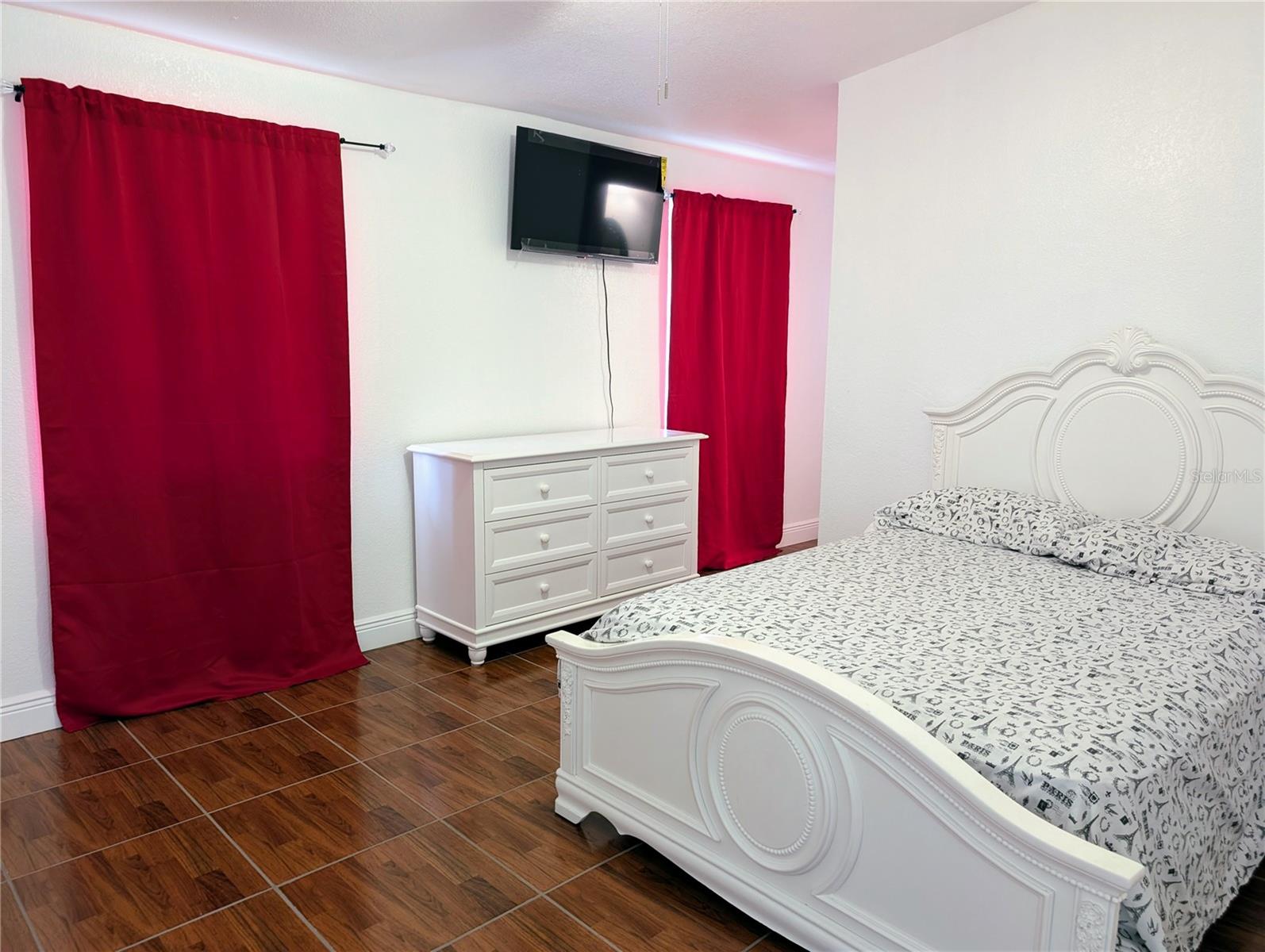 Main Bed